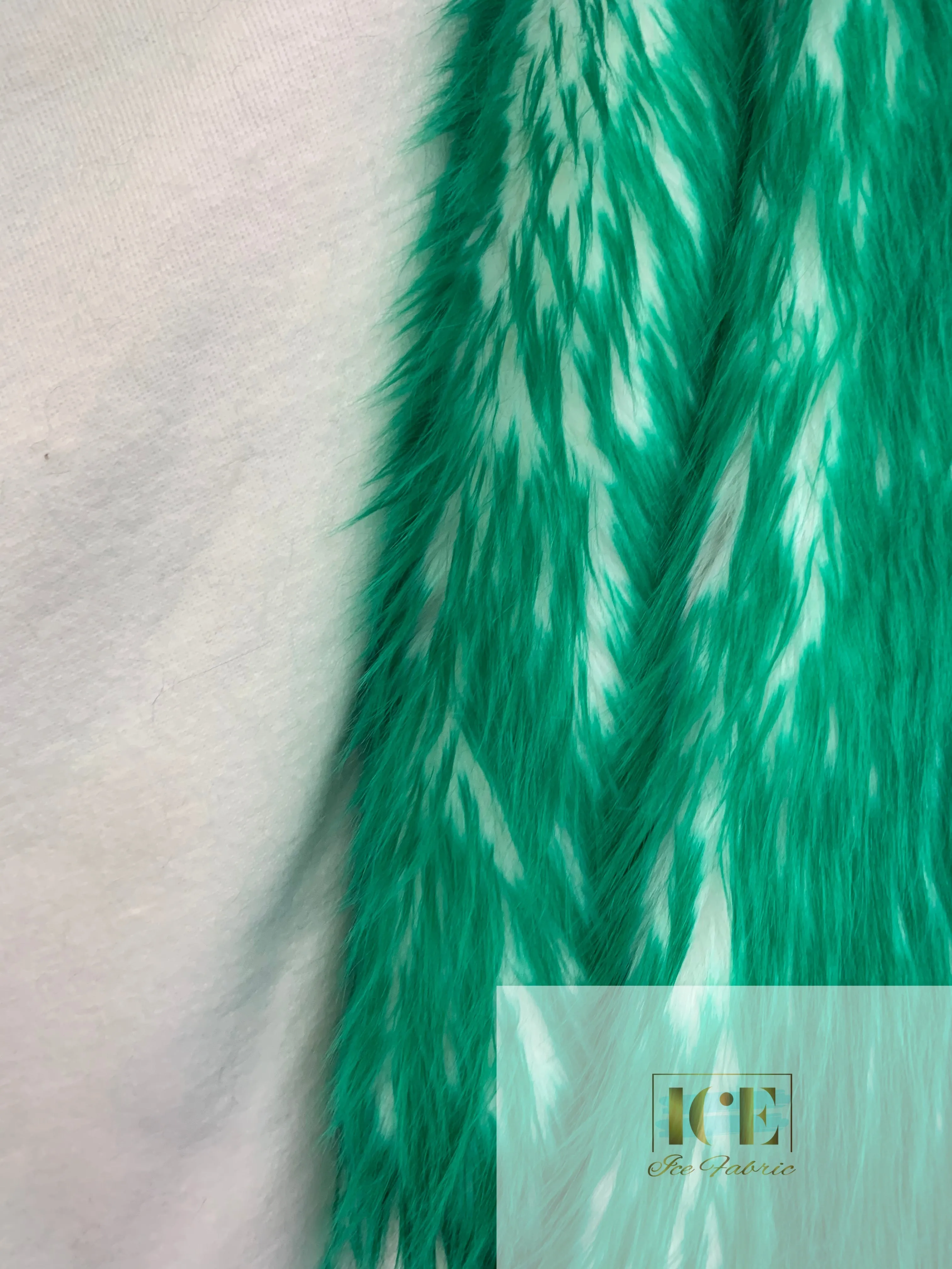 Canadian Fox 2 Tone Shaggy Long Pile Faux Fur Fabric For Blankets, Costumes, Bed Spread