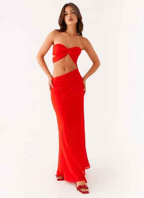 Carla Maxi Dress - Red Gothic look Carla Maxi Dress - Red Balanced Look