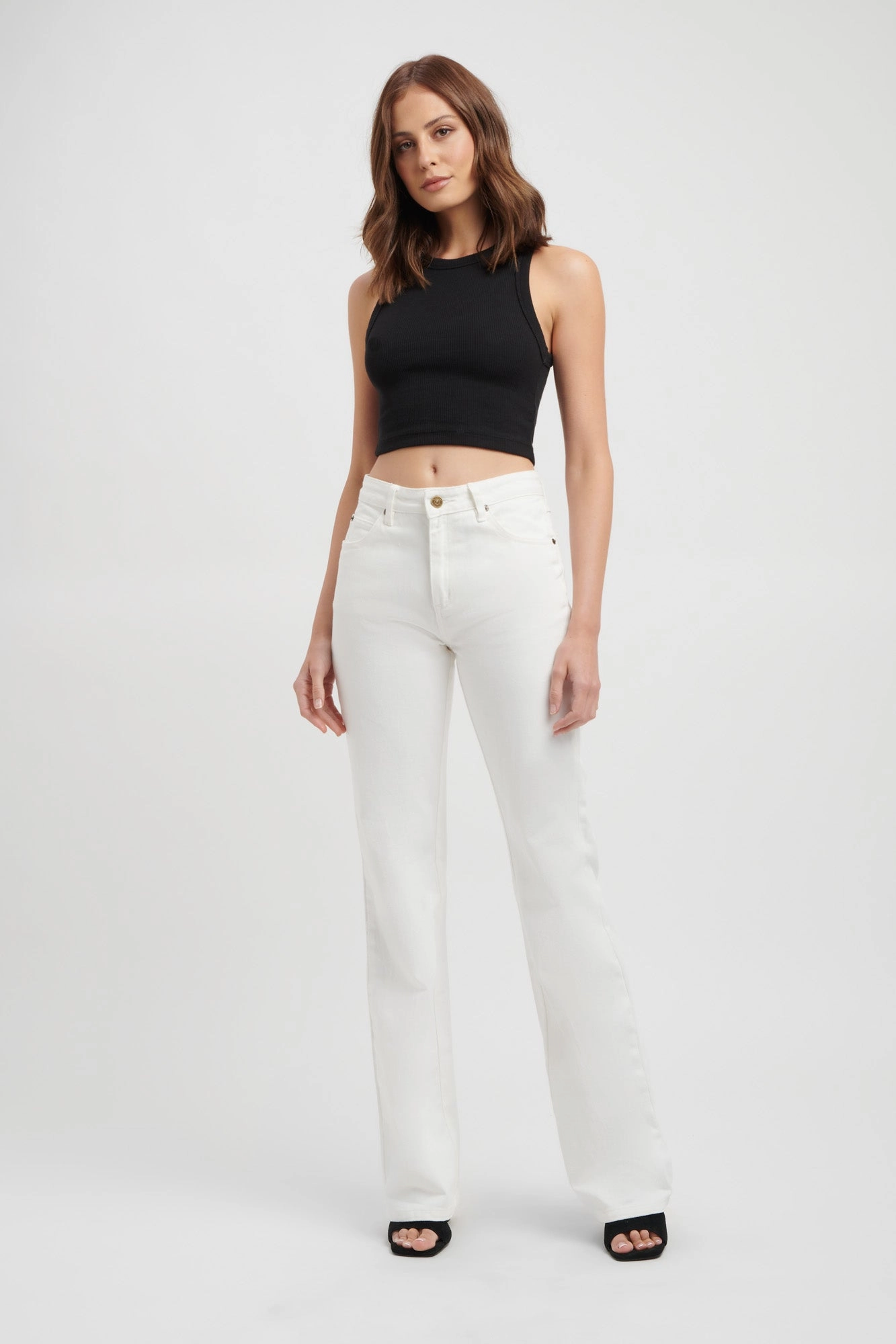 Carlen Low-Rise Jean Stylish Look