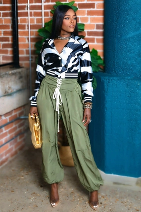 Carmen Cargo Genie Pants - Green Shape Flex Reinforced Stitching Carmen Cargo Genie Pants - Green