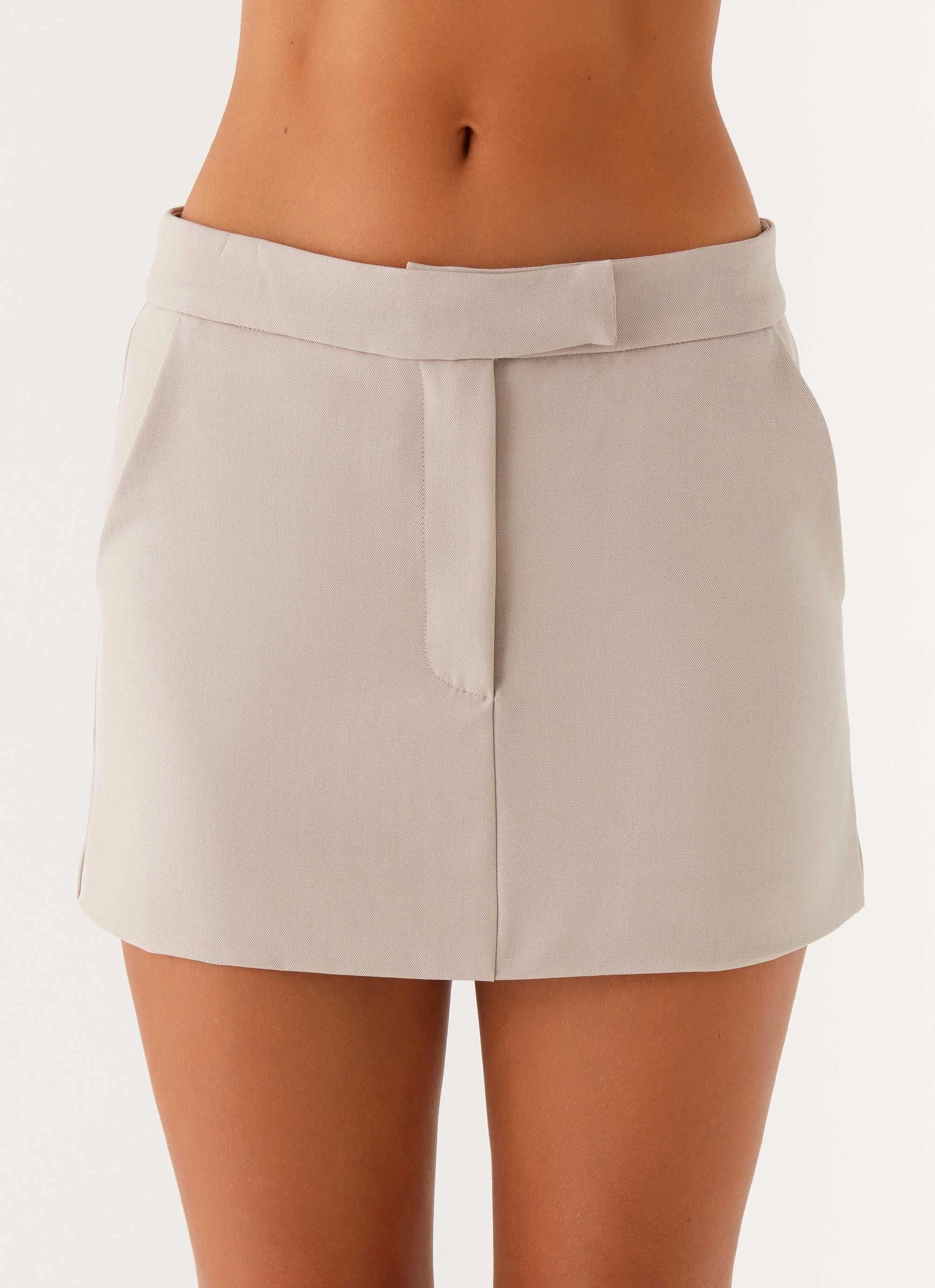 Chill Comfort Fit Sporty Vibe Vogue Low Rise Mini Skirt - Pebble