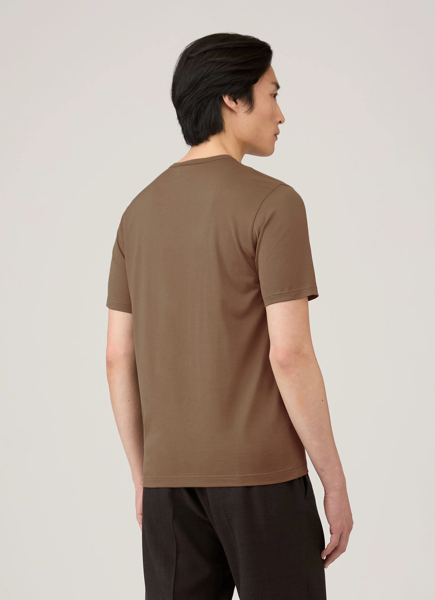 Simple and Comfortable Men's Classic T-shirt in Bark