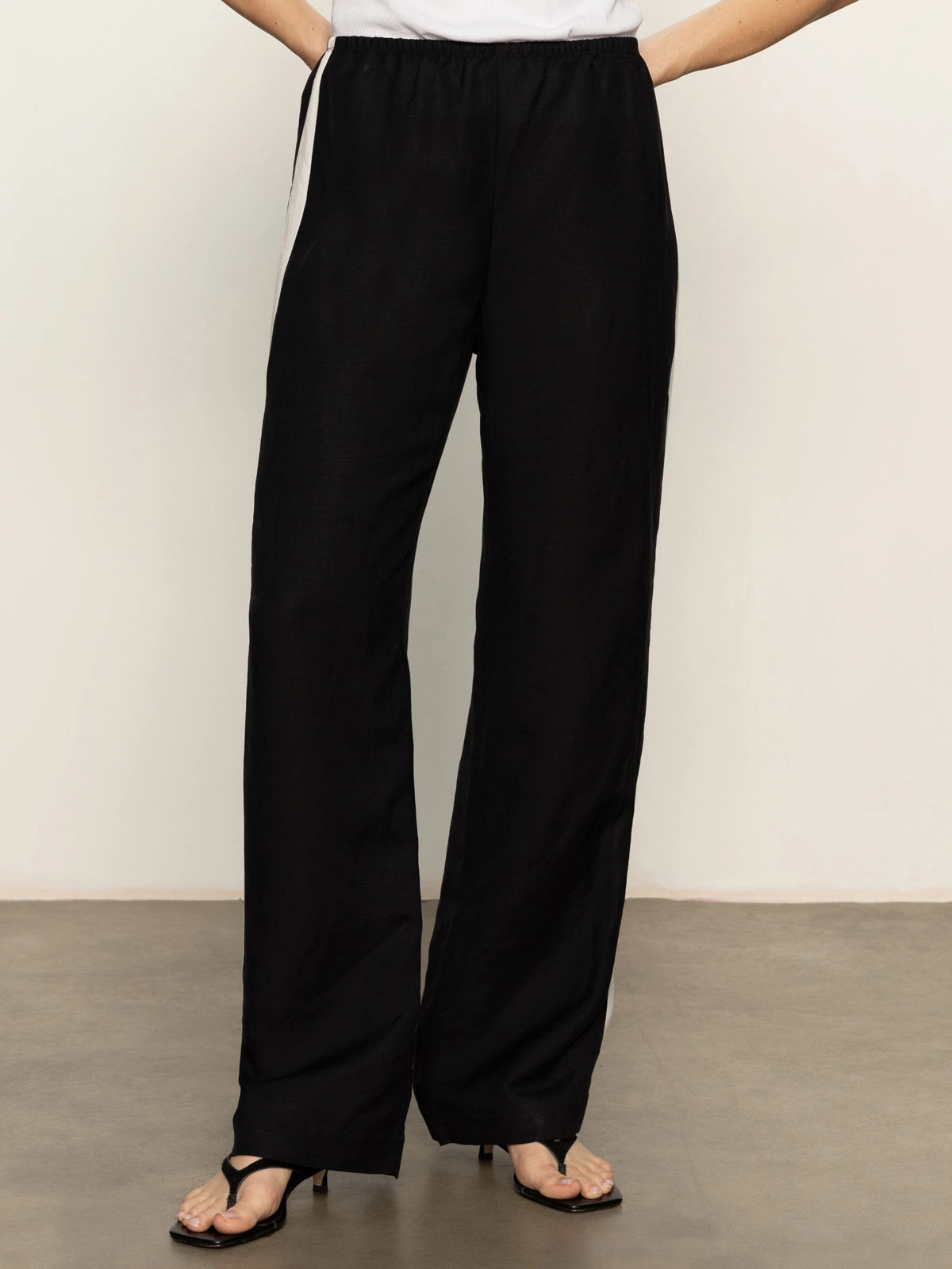 Casual Semi-High Rise Track Pant Black Chalk Stripe Sporty Design