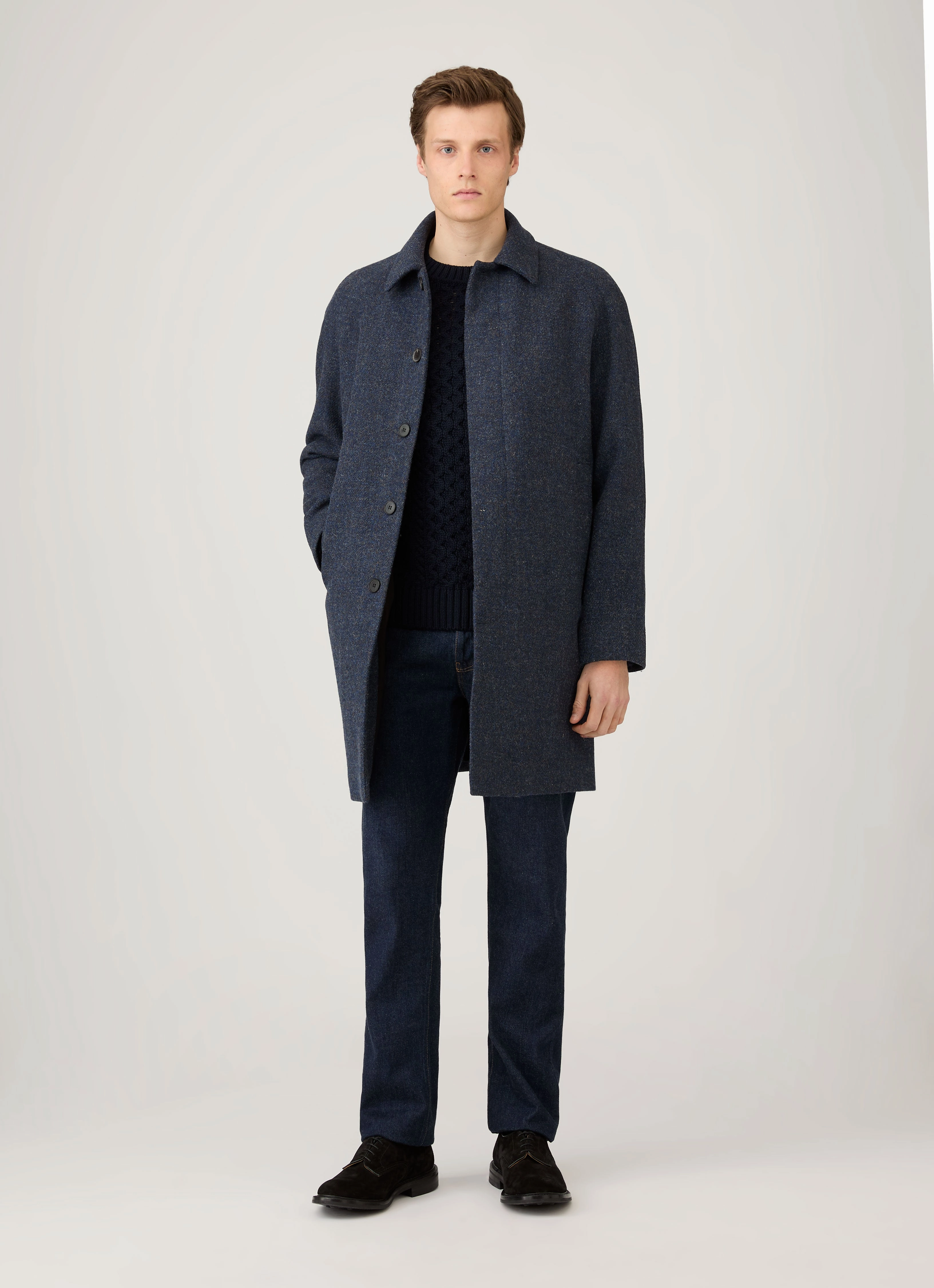 Essential Look Men's Cable Knit Jumper in Navy