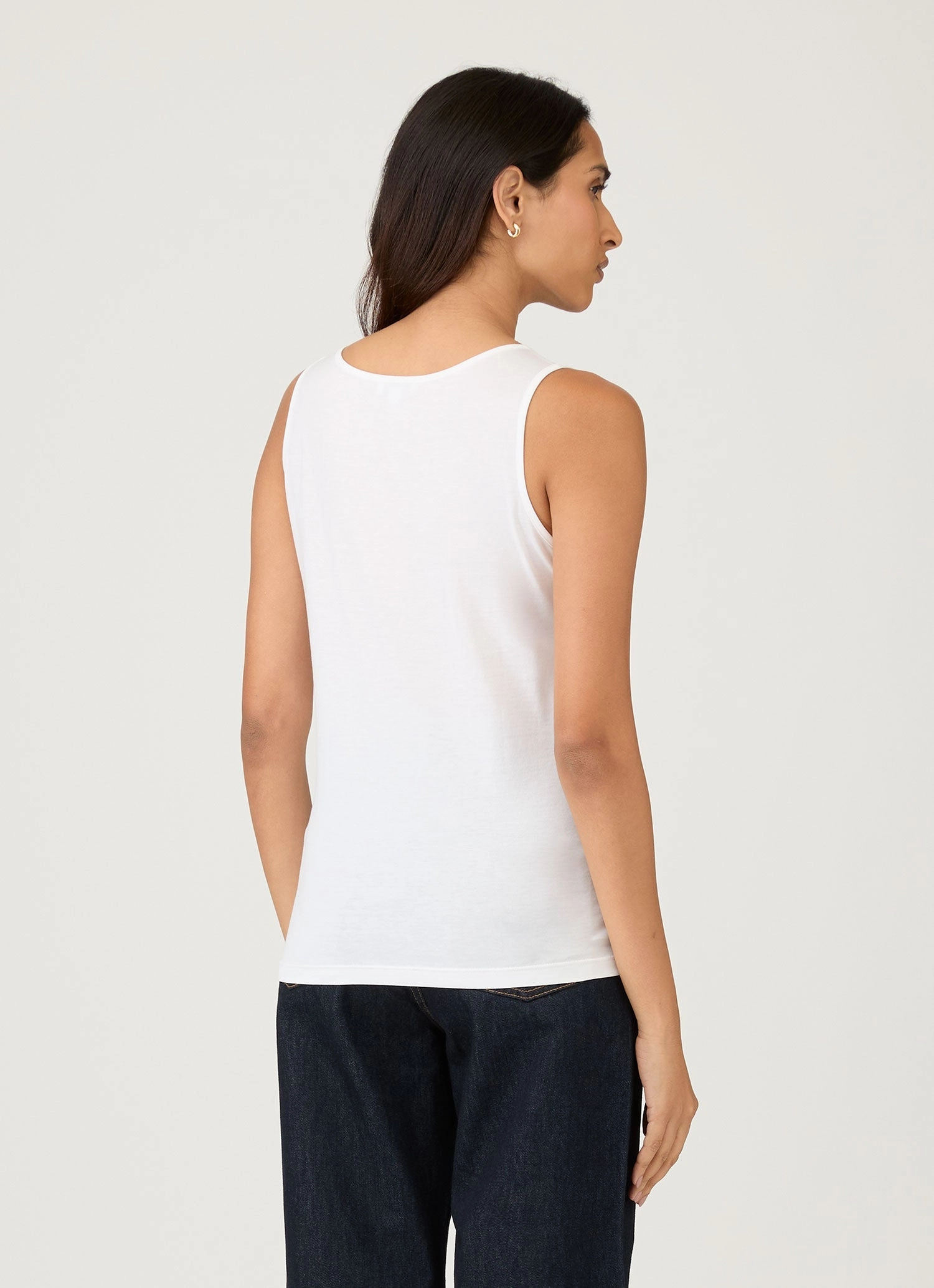 Women's Classic Vest in White OdorResistantTechnology