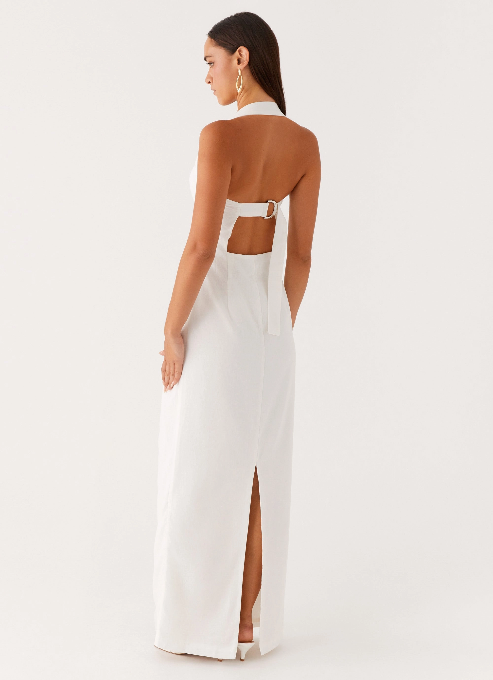 Relax Appeal Minimal Aesthetic Rumour Has it Maxi Dress - White