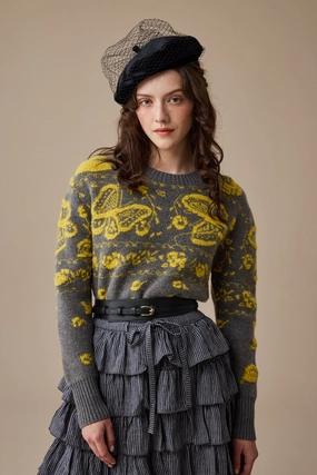 Classic and Cozy Nutcracker 24 |100% Wool Floral Jumper Sweater Nutcracker 24 |100% Wool Floral Jumper Sweater Cozy Cut
