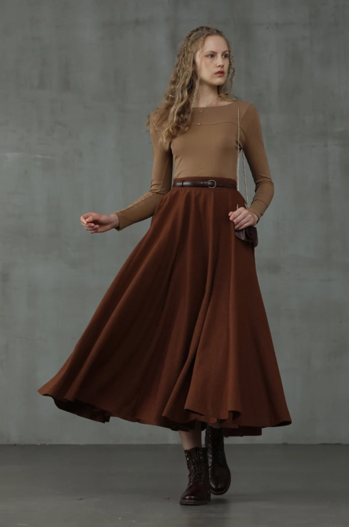 The Soft Lawn 12 | Midi Wool Skirt DetachableLining