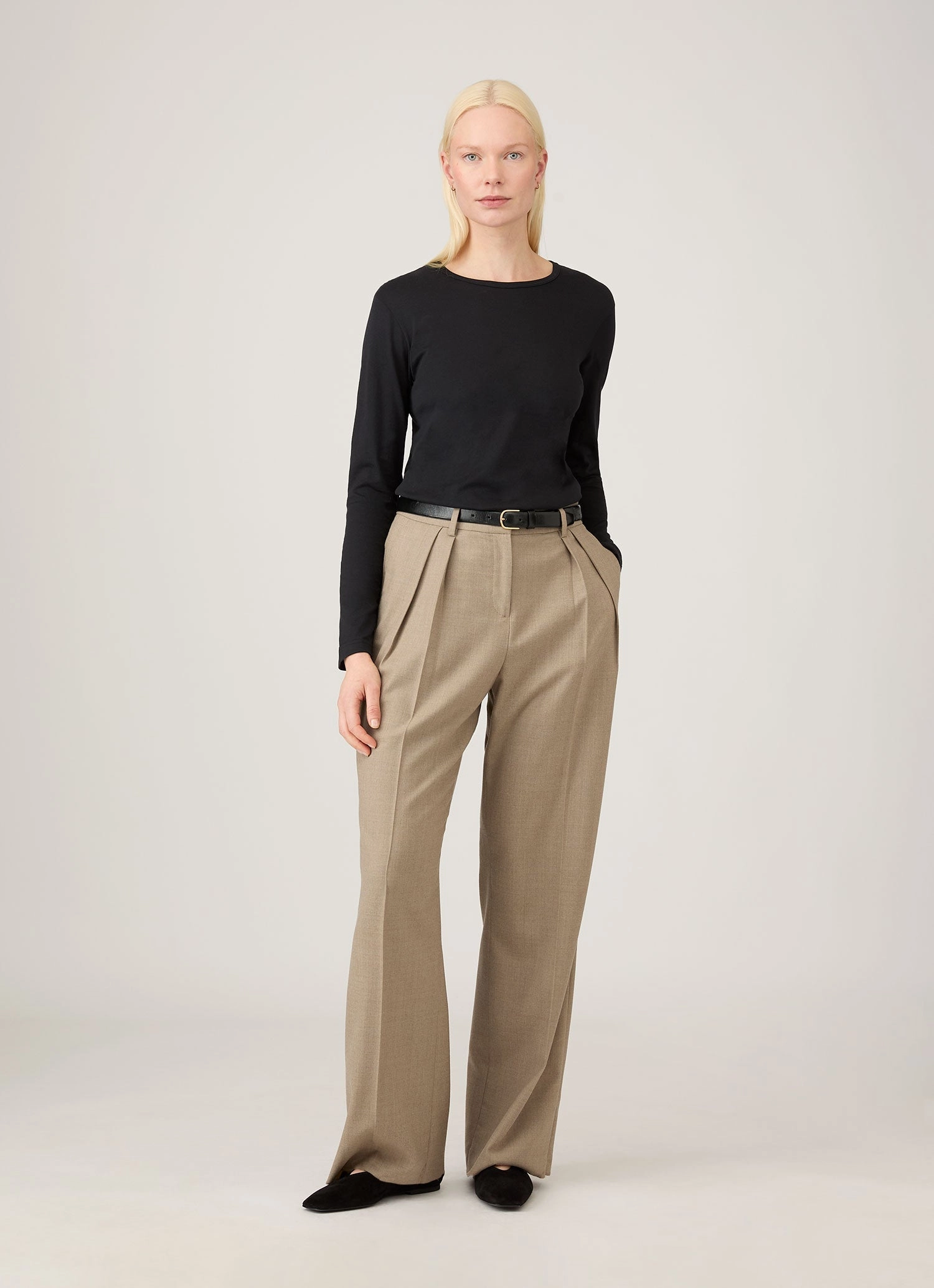 Women's Long Sleeve Classic T-shirt in Black All-Weather Wear