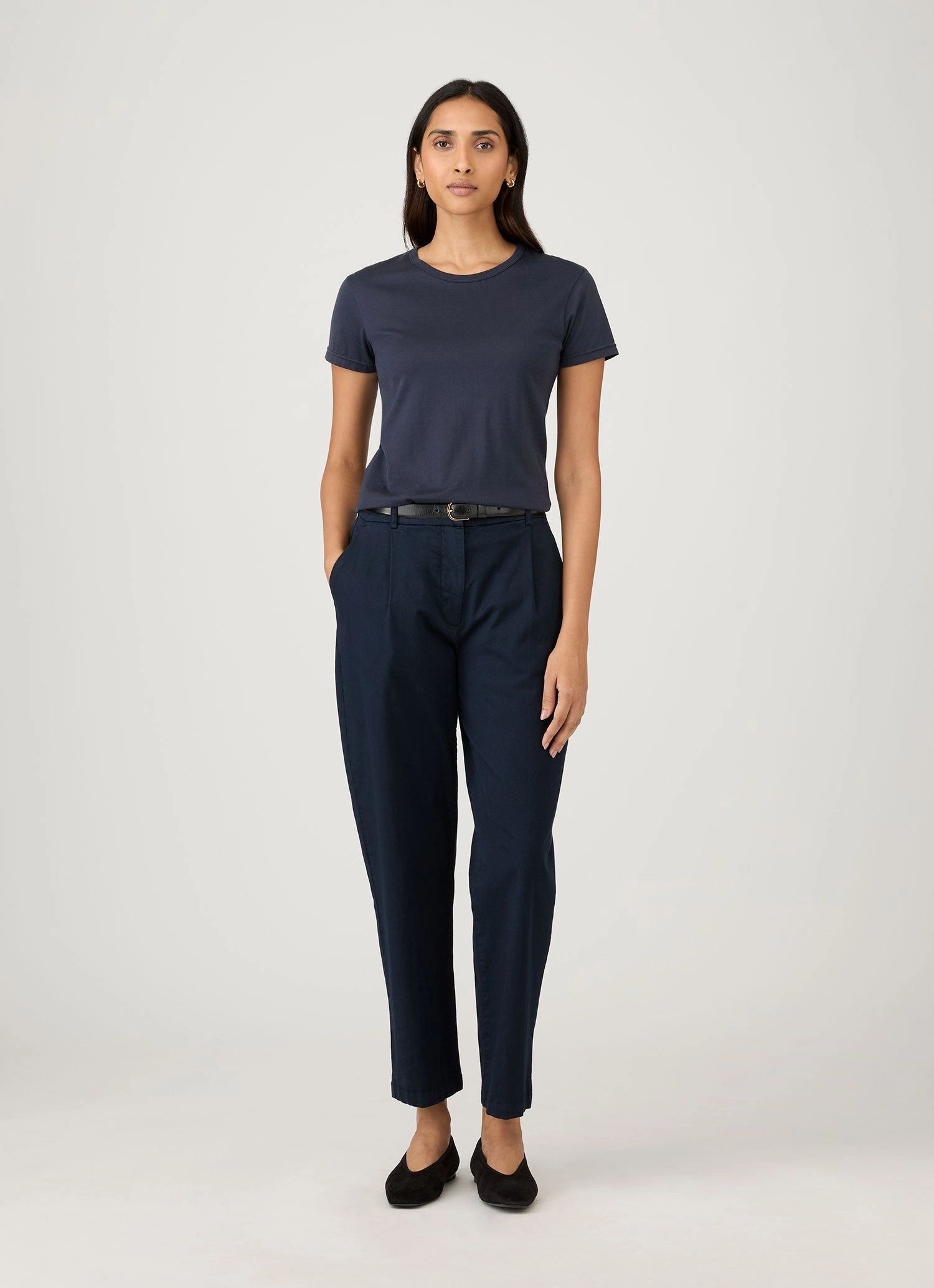 Trendy Vibe Everyday Wear Women's Classic T-shirt in Navy