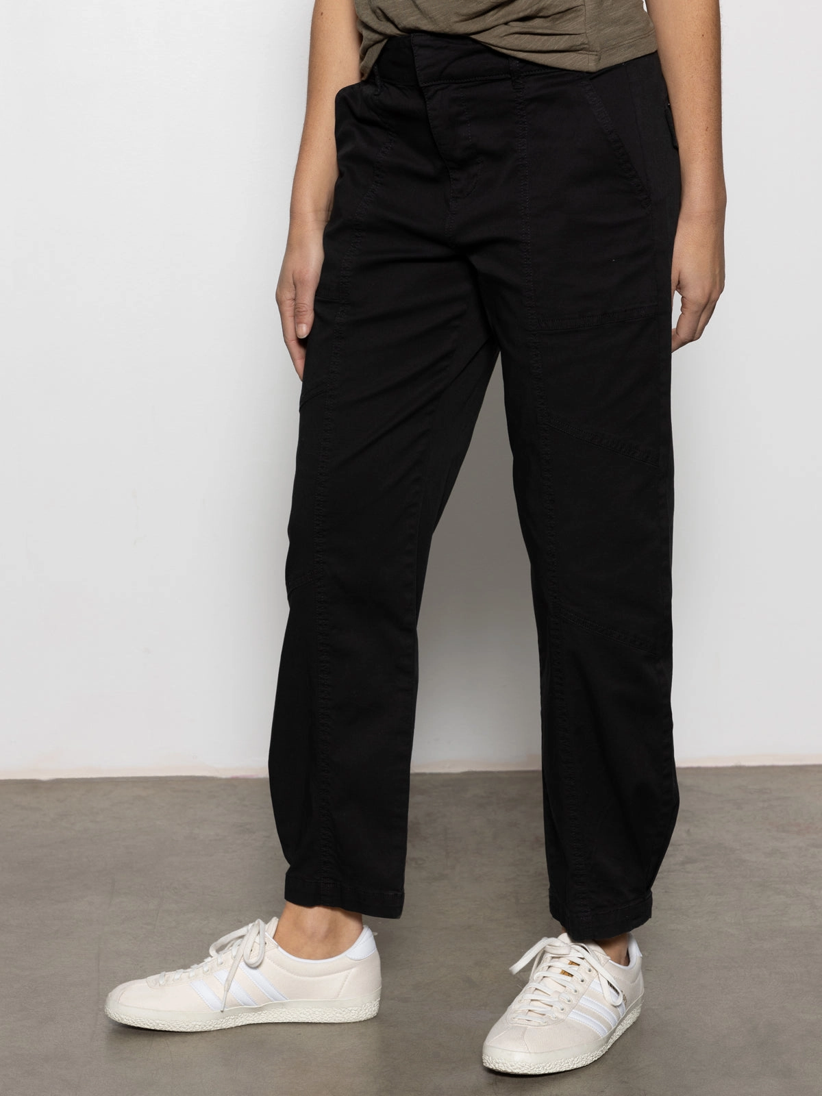 Tapered Look Durable Wear Sahara Tapered Standard Rise Pant Black