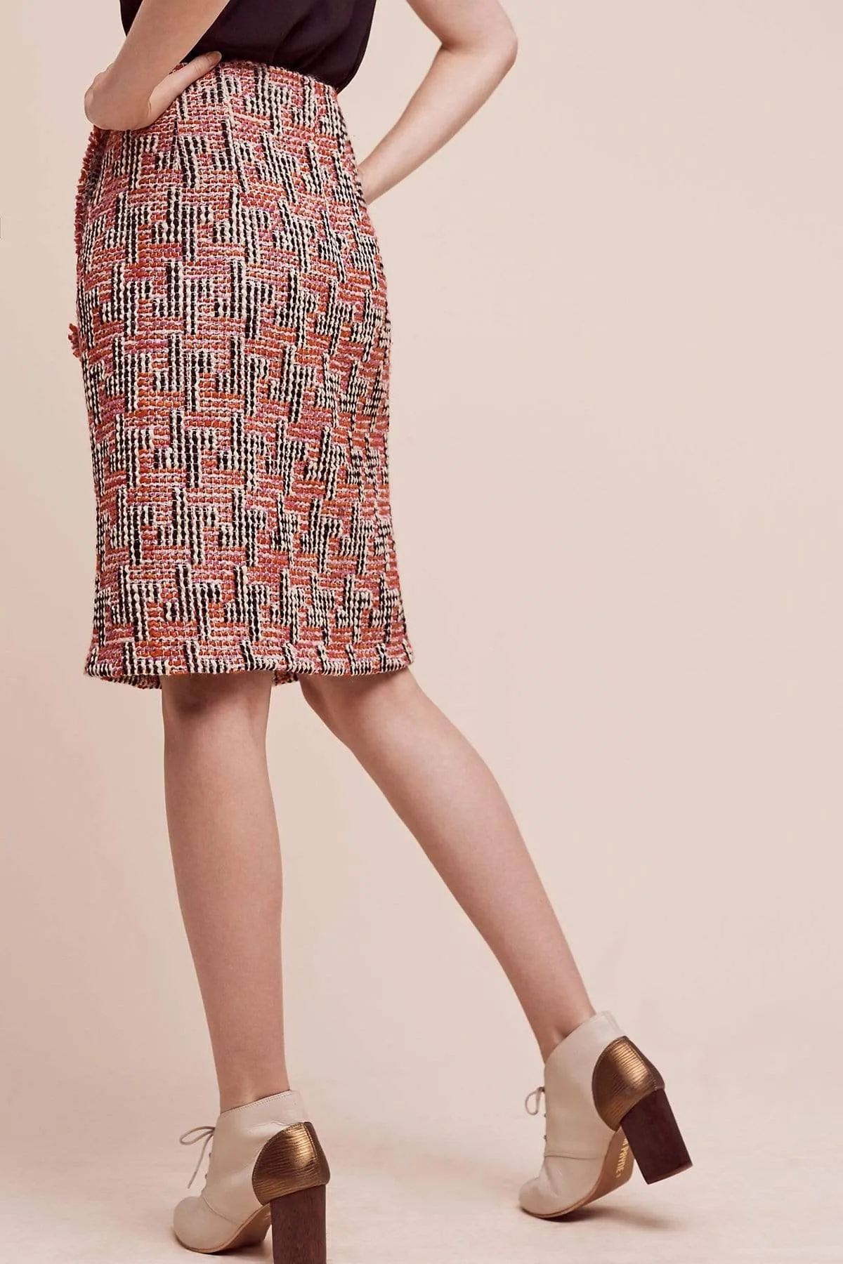 Tweed Pencil Skirt Iconic Style