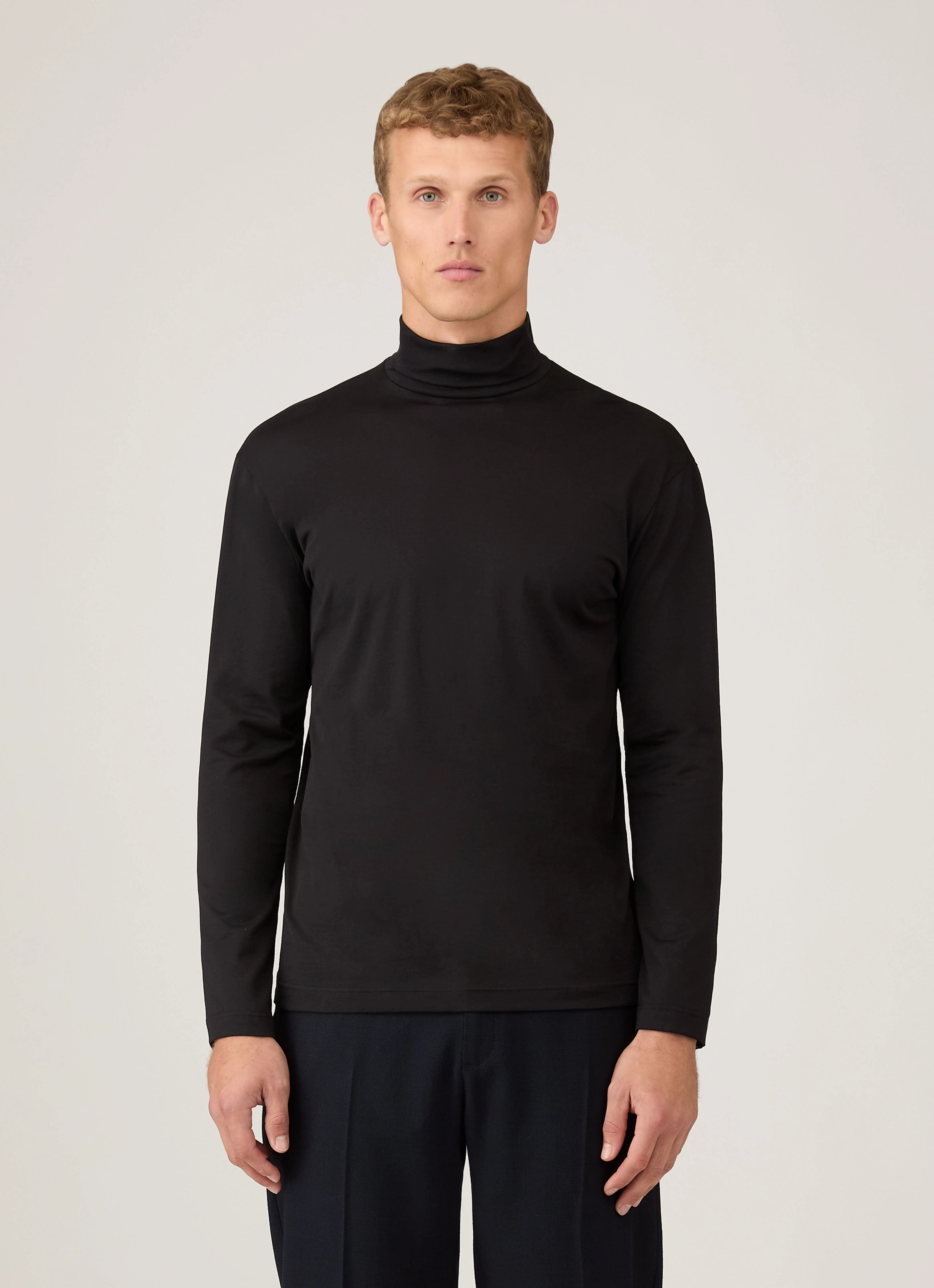 Men's Roll Neck Heavyweight T-shirt in Black WrinkleResistant Texture Lightweight Comfort Wear