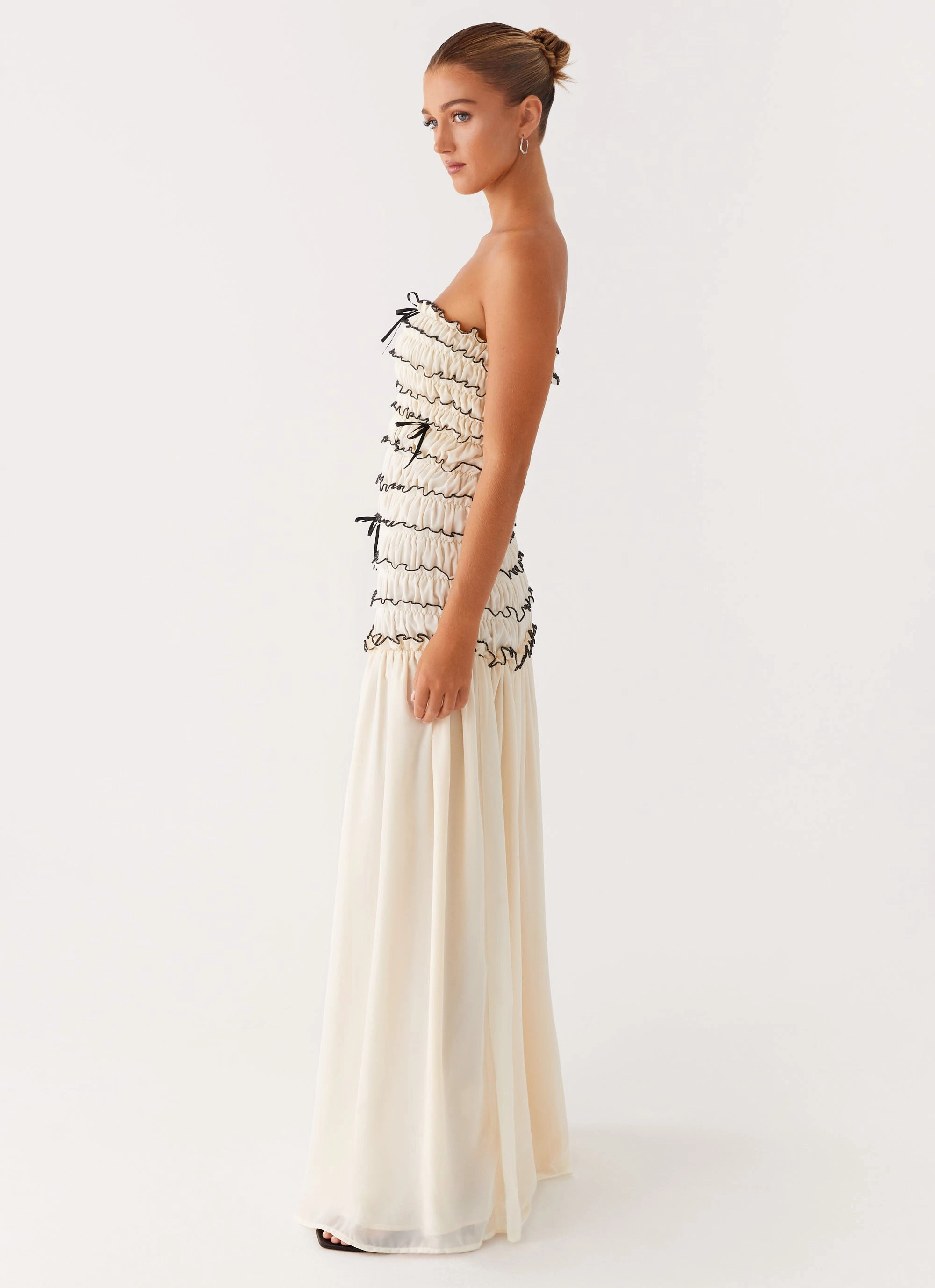 Luxurious Texture Night Charm Zariah Maxi Dress - Ivory