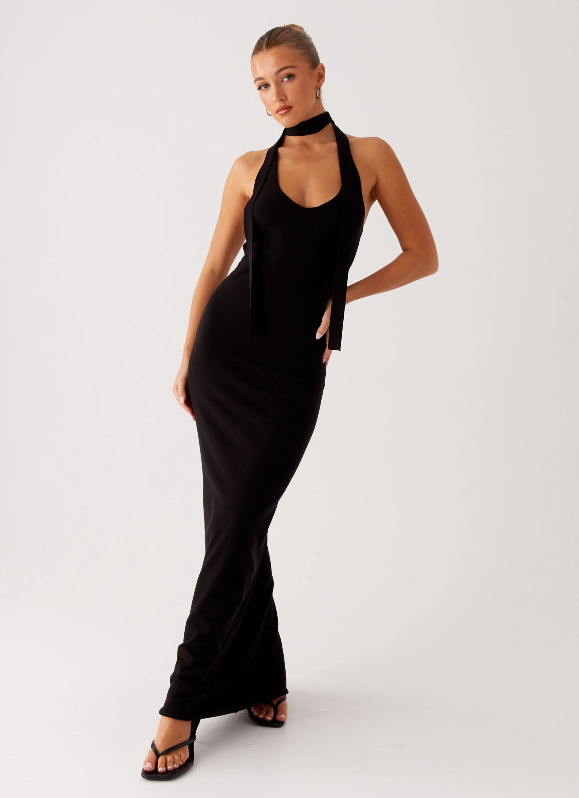 Eddie Knit Maxi Dress - Black Tasteful Detail