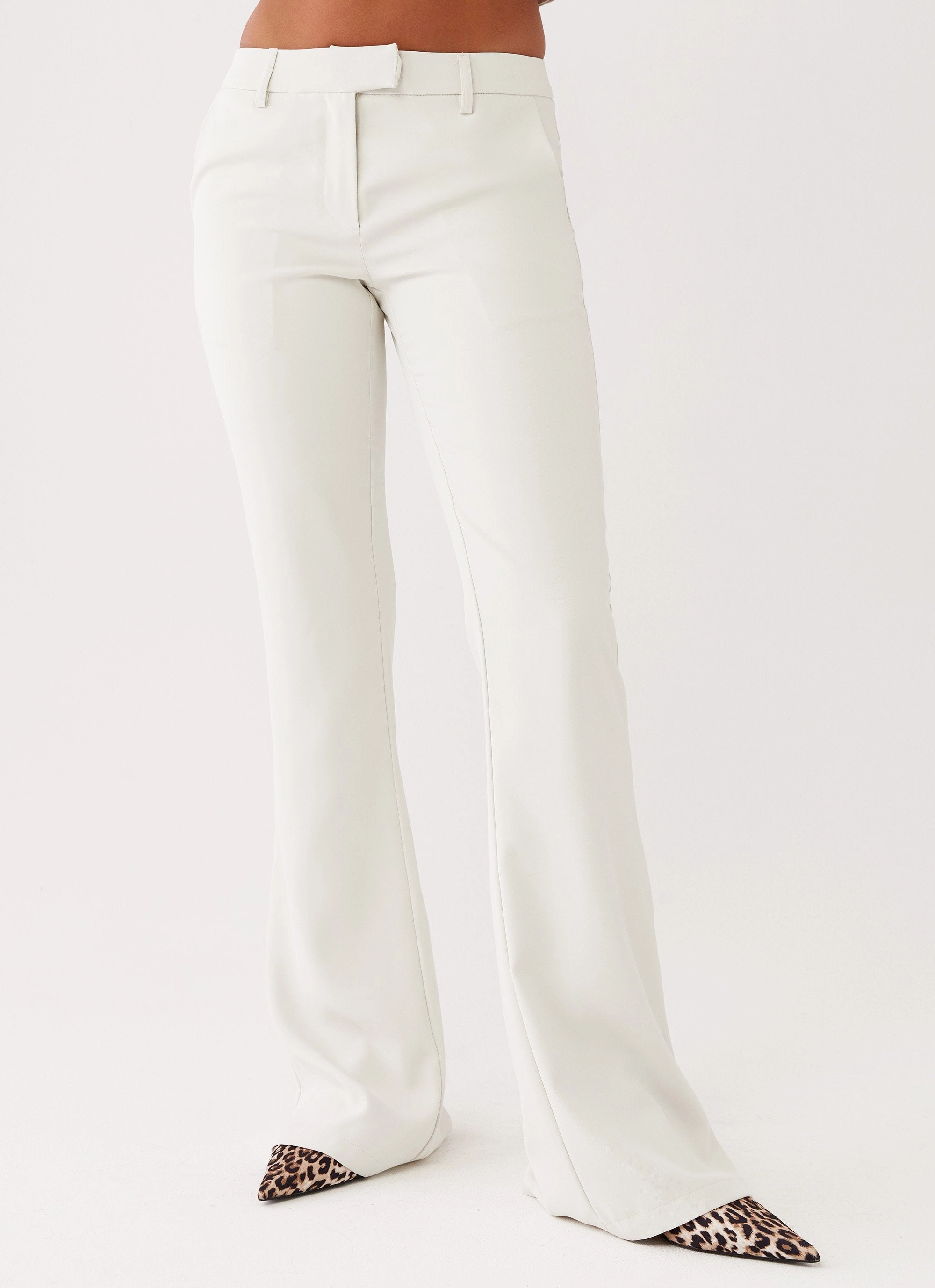 Quick Drying Cyra Low Rise Slim Fit Pants - Ivory