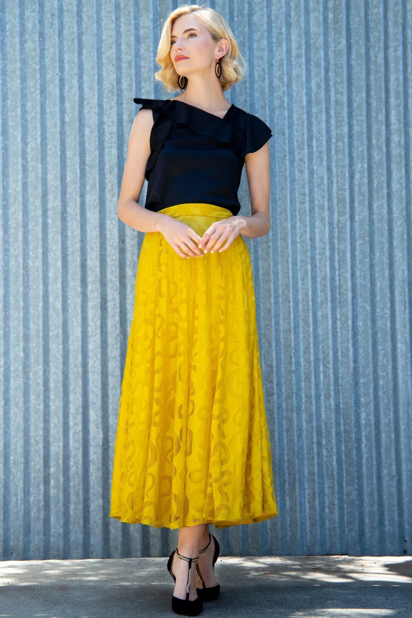 Simple looks Daniel Skirt - Serpent Lace