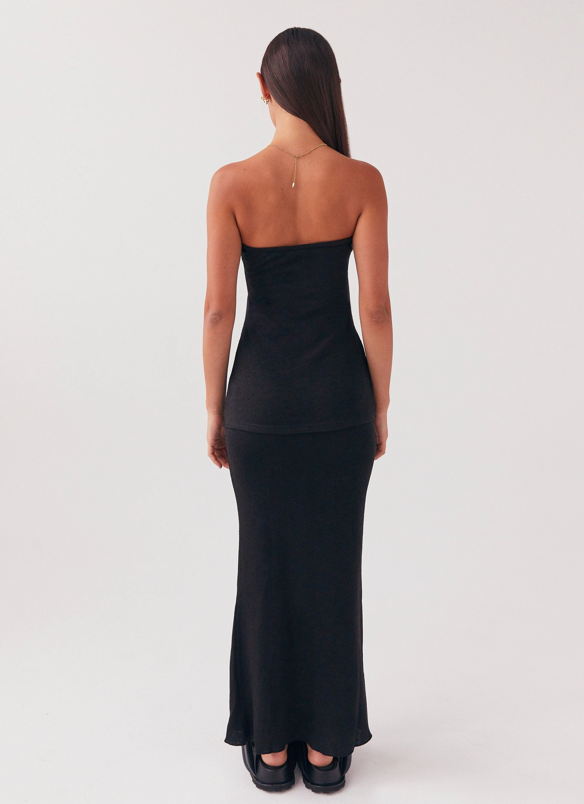 SeamlessDesign Soft Pullover Delicate Lady Knit Top - Black