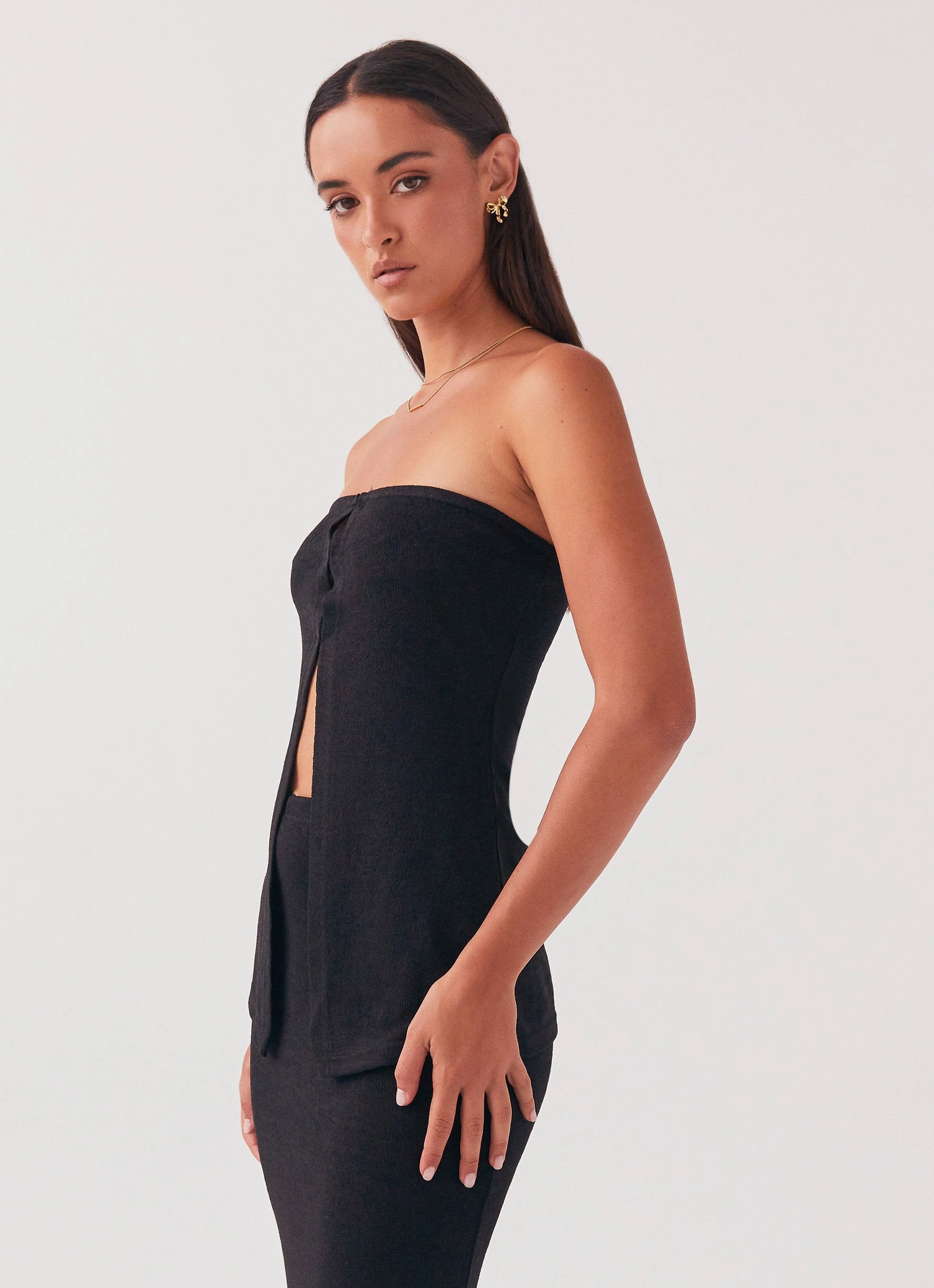 Delicate Lady Knit Top - Black NoRoll Hem Technology