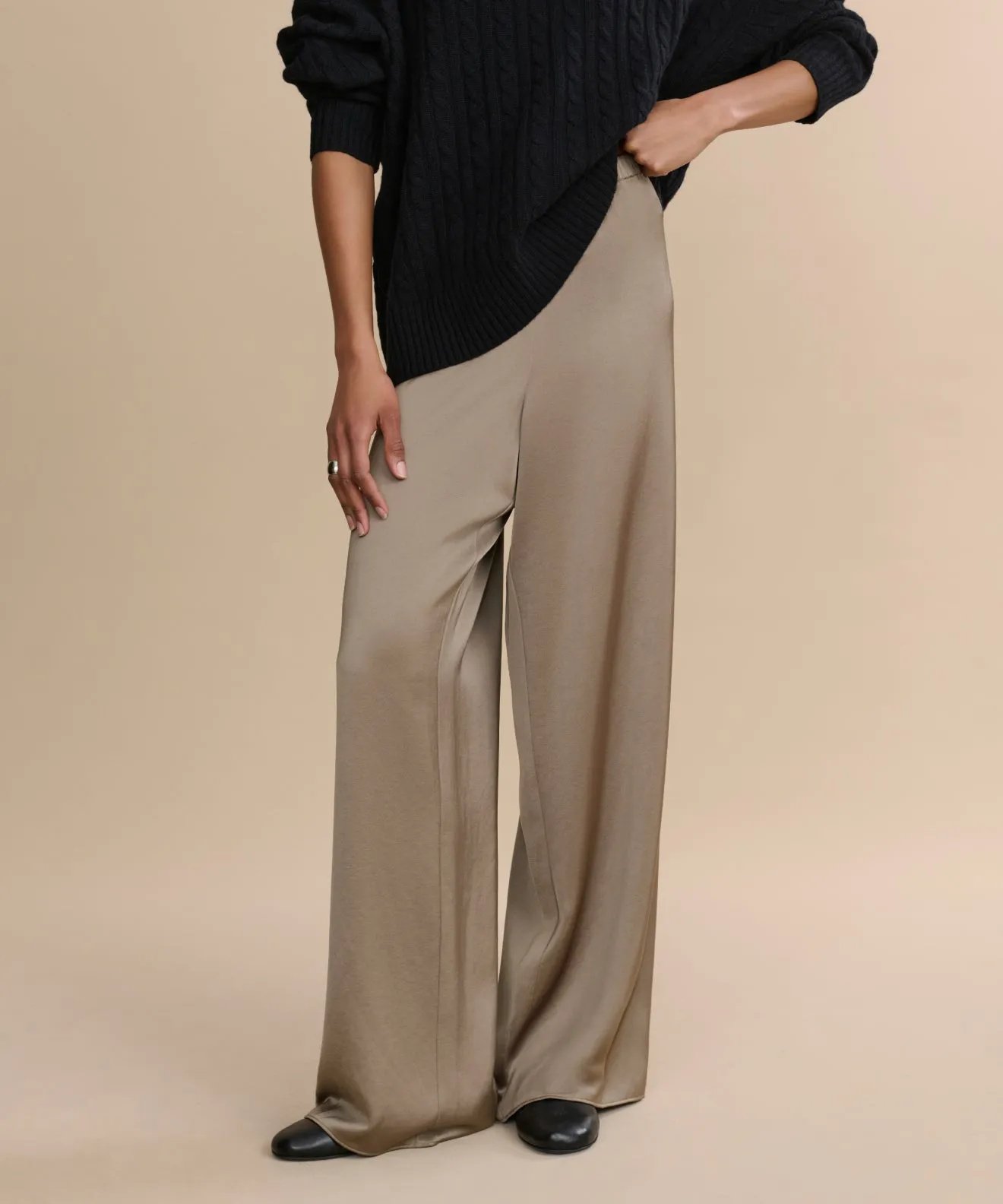 Demi Pant SelfFabric Binding Athletic Look