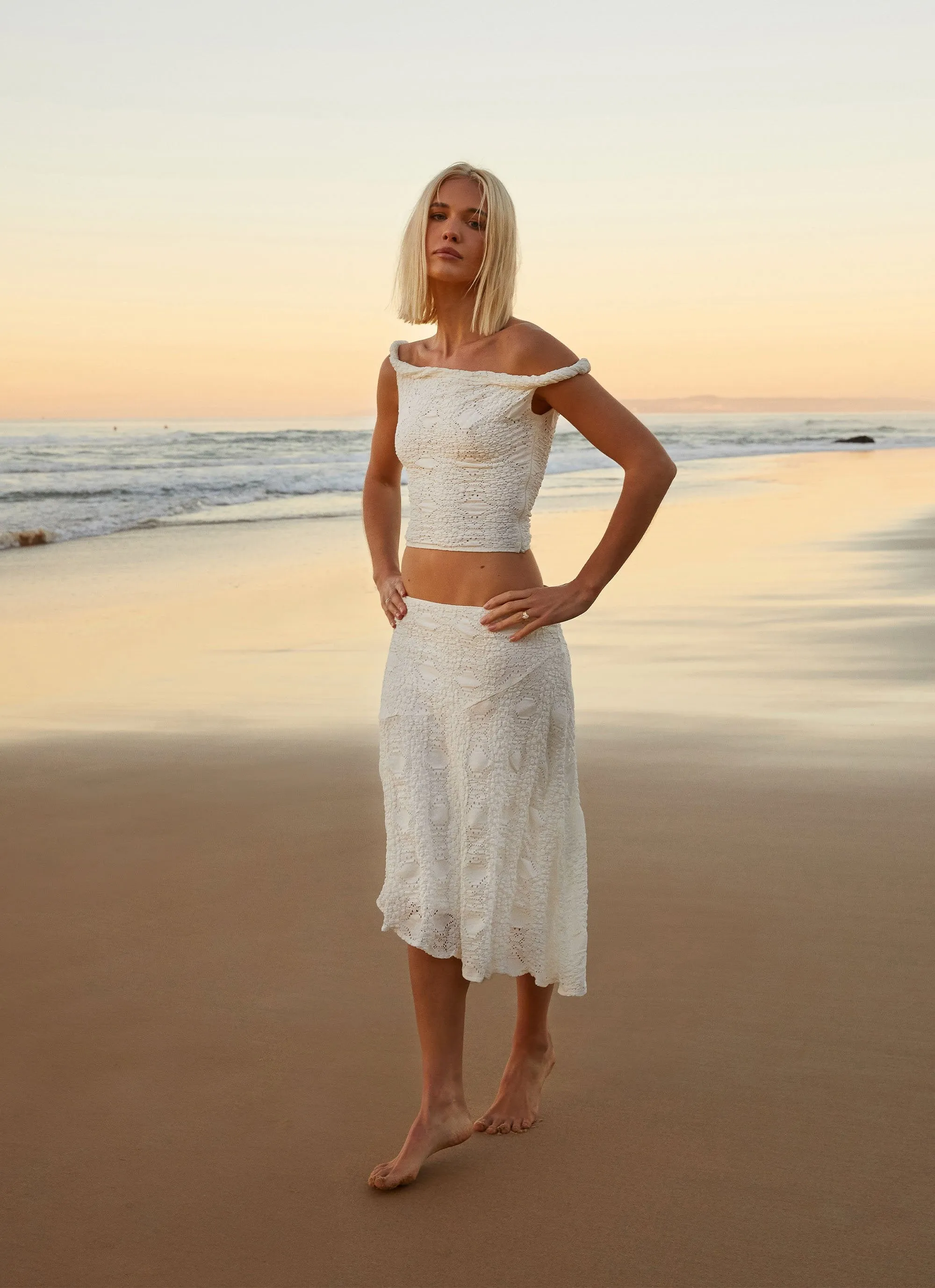 Stretchable Design Cozy Wear Diamond Sky Midi Skirt - White