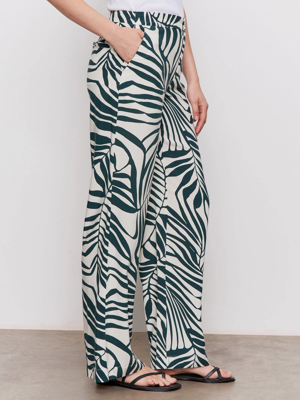 The Soft Trouser Green Oasis Movement Ease