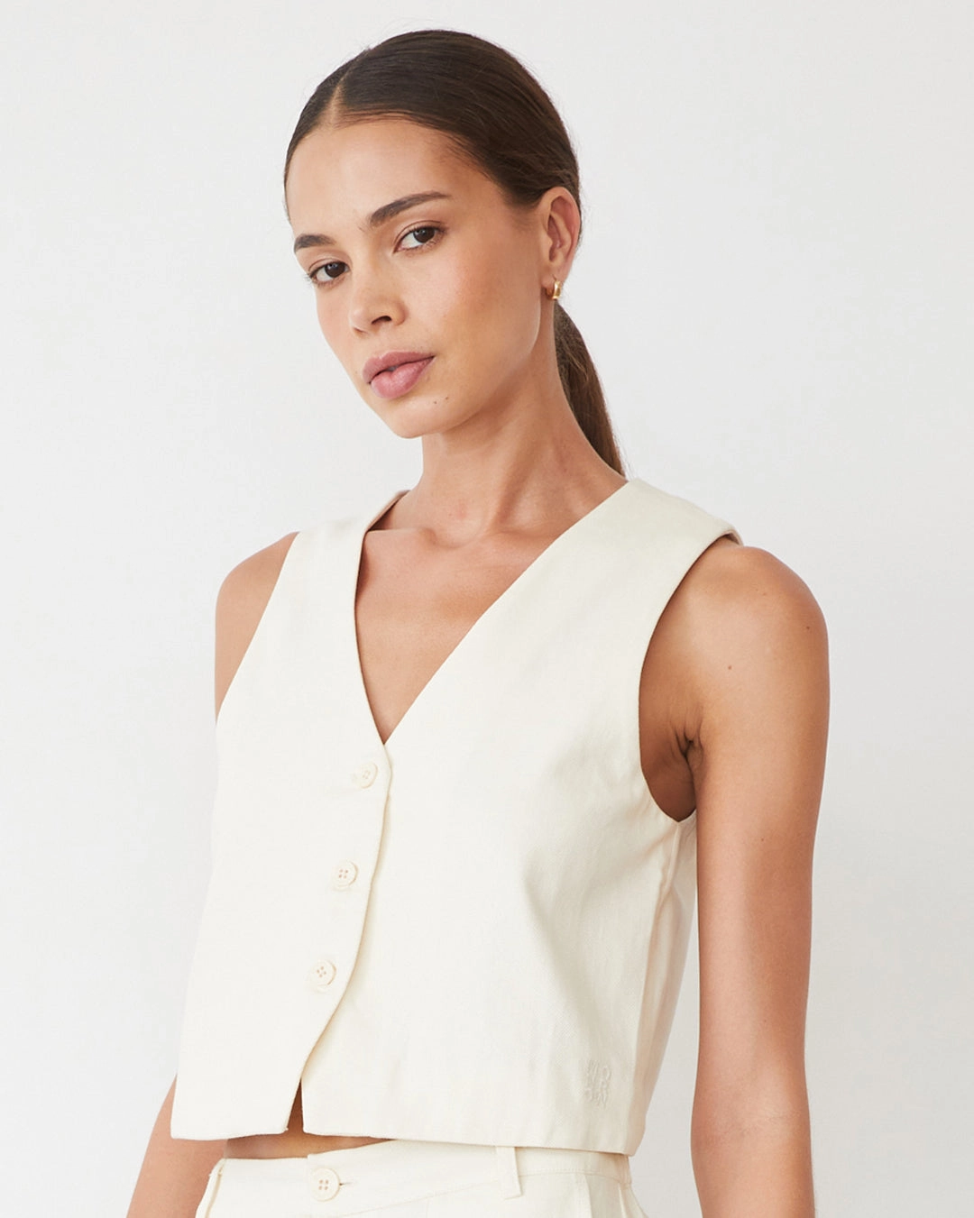 Soft Twill Relaxed Vest WrinkleResistant WideNeckOpening