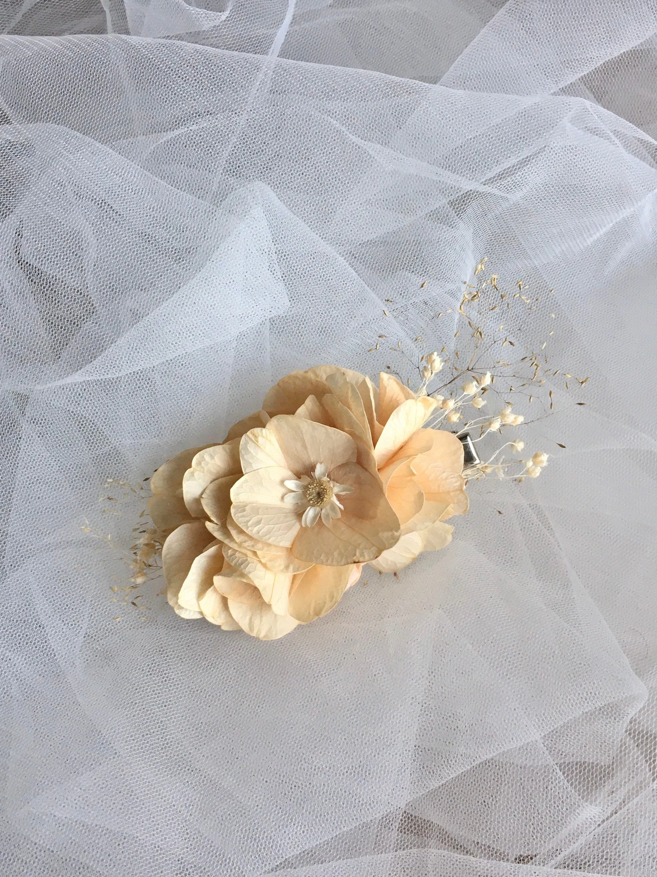 Dried Flower Hair Clip Nude Champagne, Boho Country Bridal Hair Piece UK, Hydrangea Hair Clip, Everlasting Preserved Hair Accessories