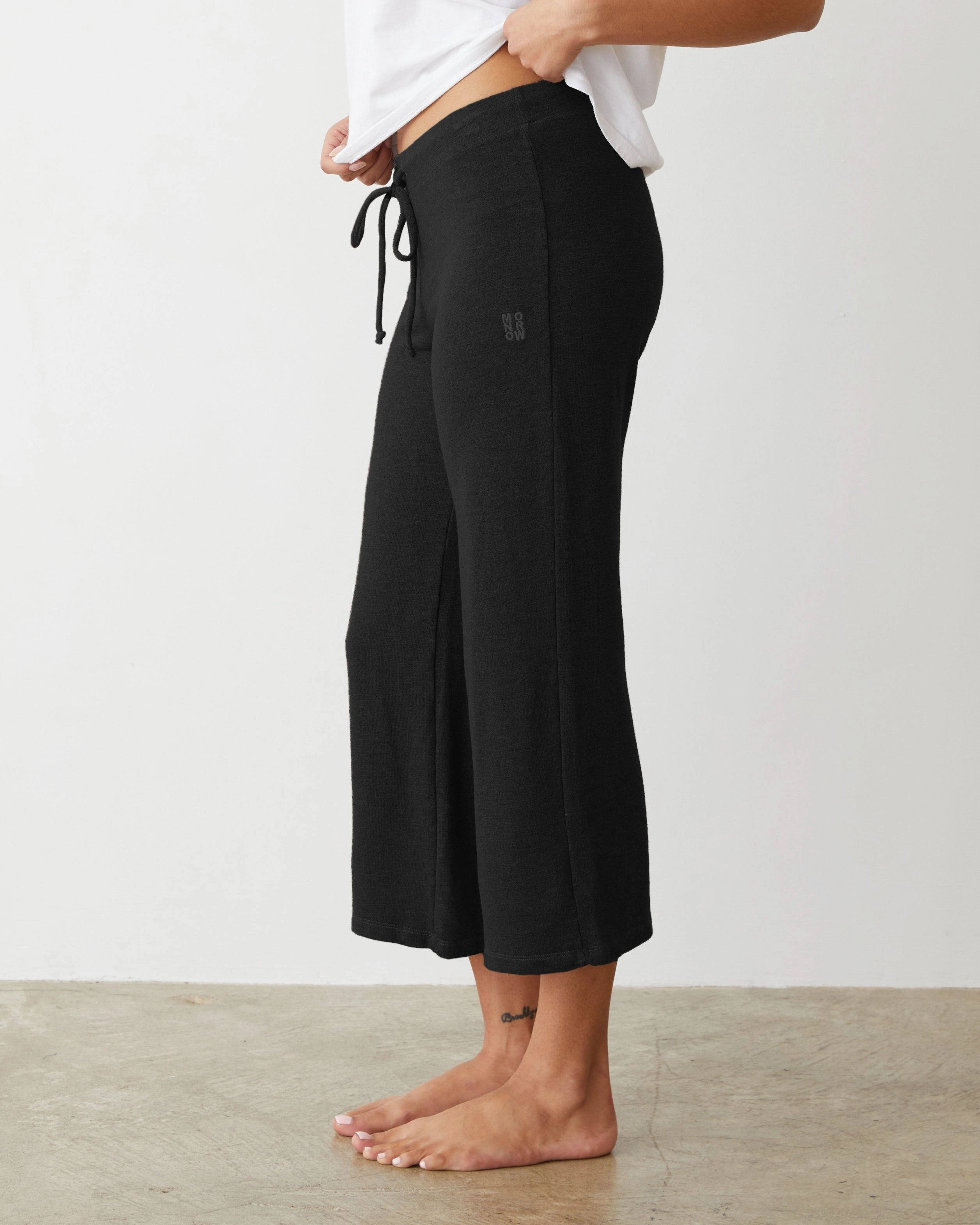 Easy Stretch Relaxed Lines Supersoft Crop Lounge Pant