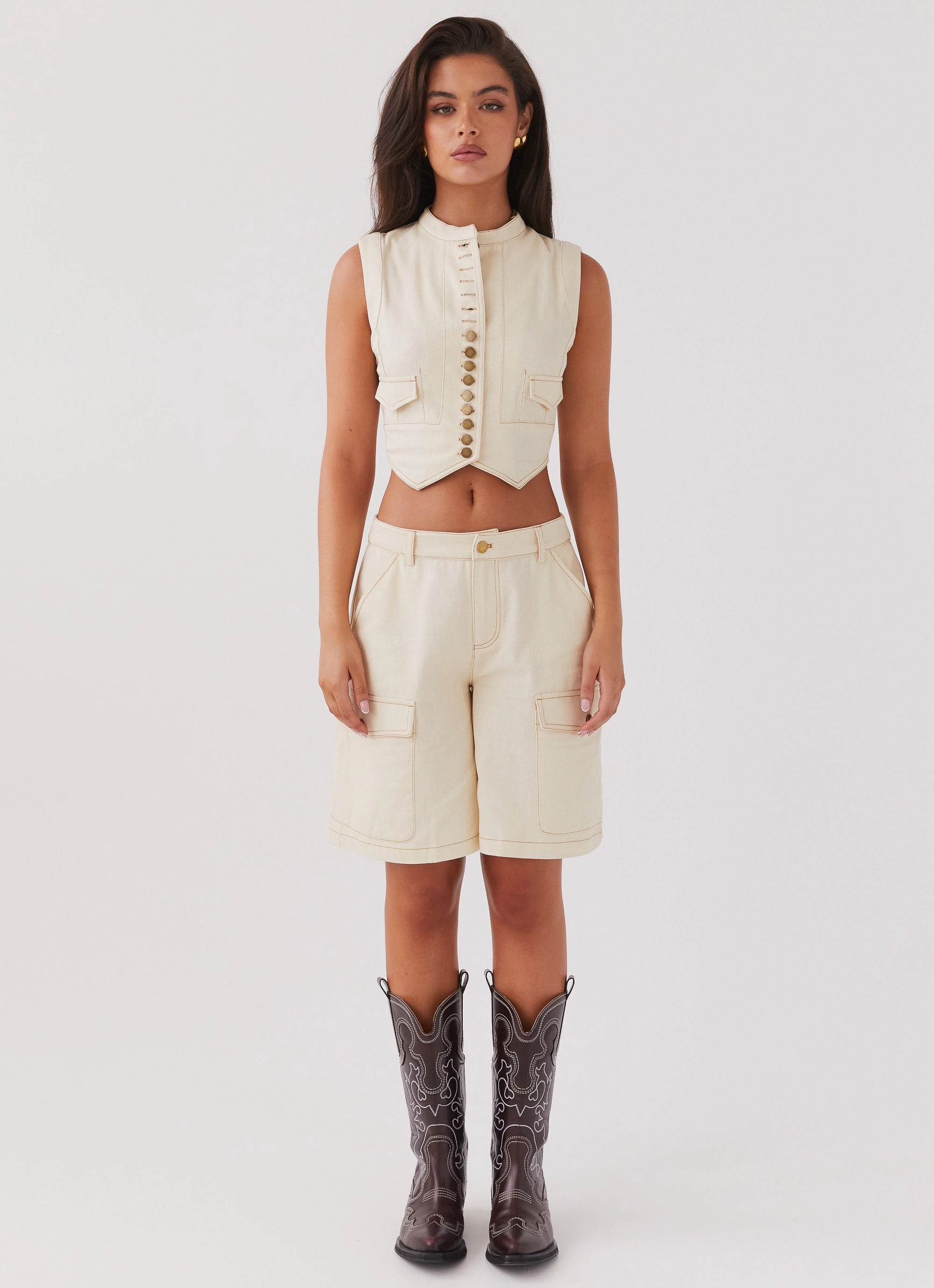 FlexibleNeckline Ventilated Back Panel Edina Cargo Top - Antique