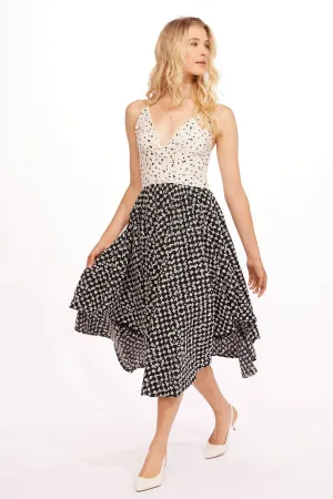Effortless Comfort Inessa Midi Dress - Moonflower Everyday-Use Piped-Edge Inessa Midi Dress - Moonflower