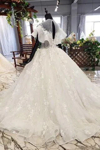 Elegant Ball Gown Big Wedding Dresses, Appliques Bridal Dress with Short Sleeves TN185