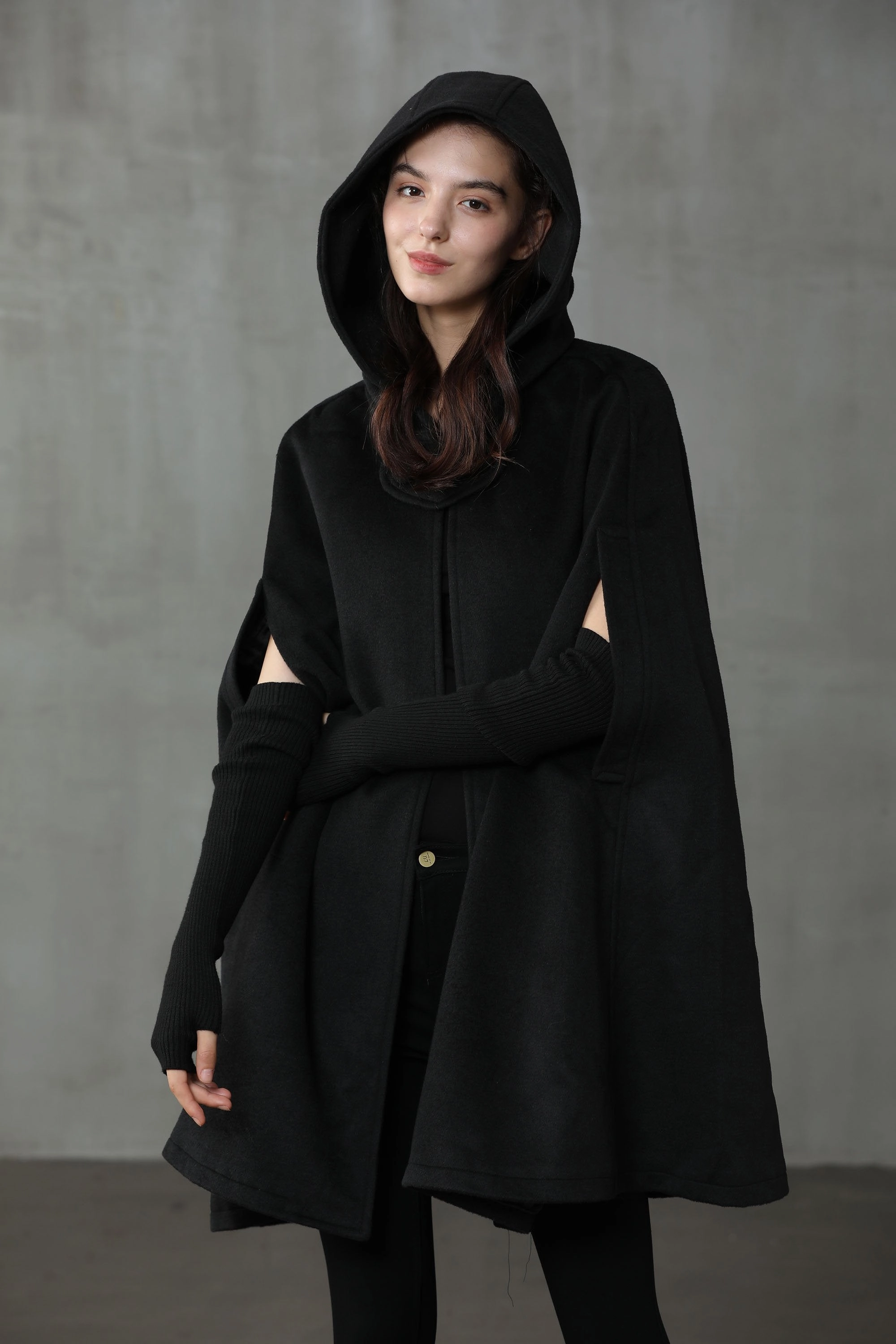 The New Yorker | Hooded Cashmere Cape museum visit bold appearance