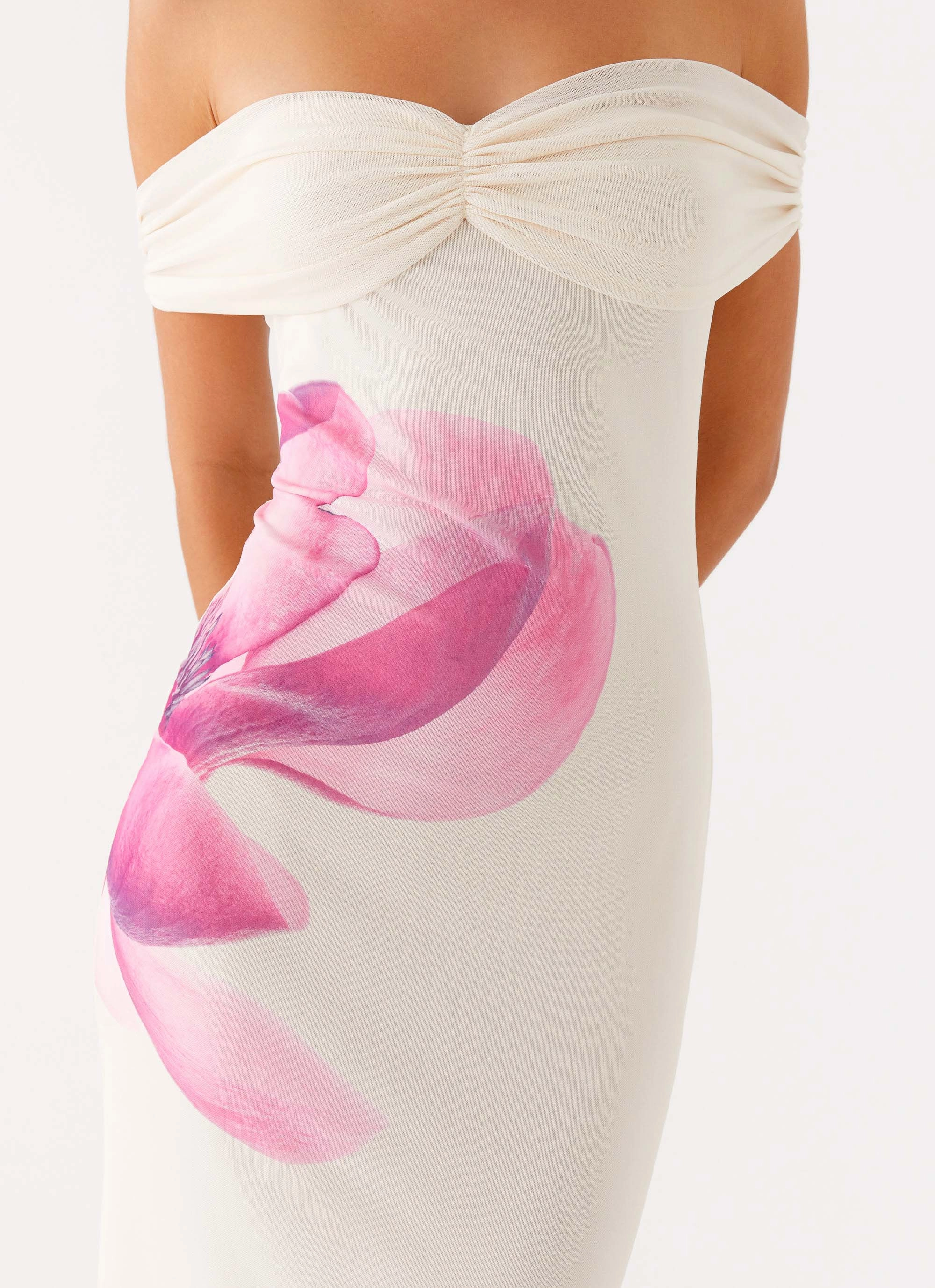 Anti-Static-Finish Art Event Madeira Maxi Dress - Ivory