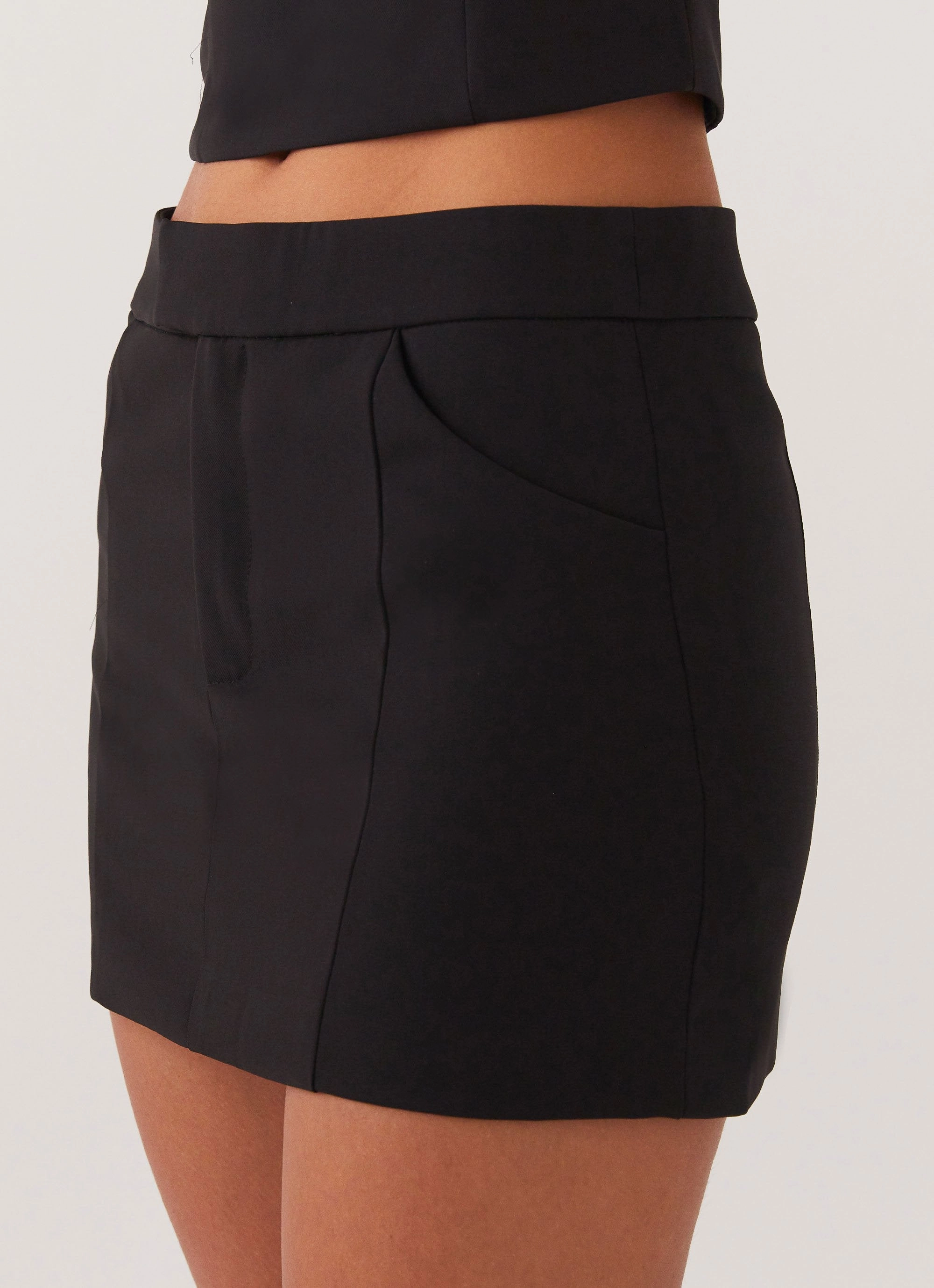 Eliana Suit Mini Skirt - Black Perfectly Fit Trendy Look