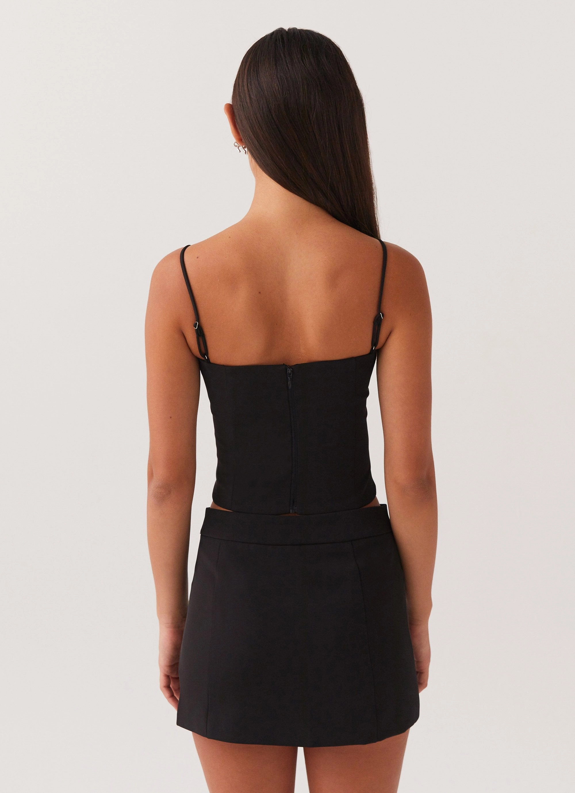 Perfect Fit Wear Stylish Cut Eliana Suit Mini Skirt - Black