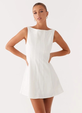 Emelie Mini Dress - White Sophisticated Garb Emelie Mini Dress - White Simple Bow