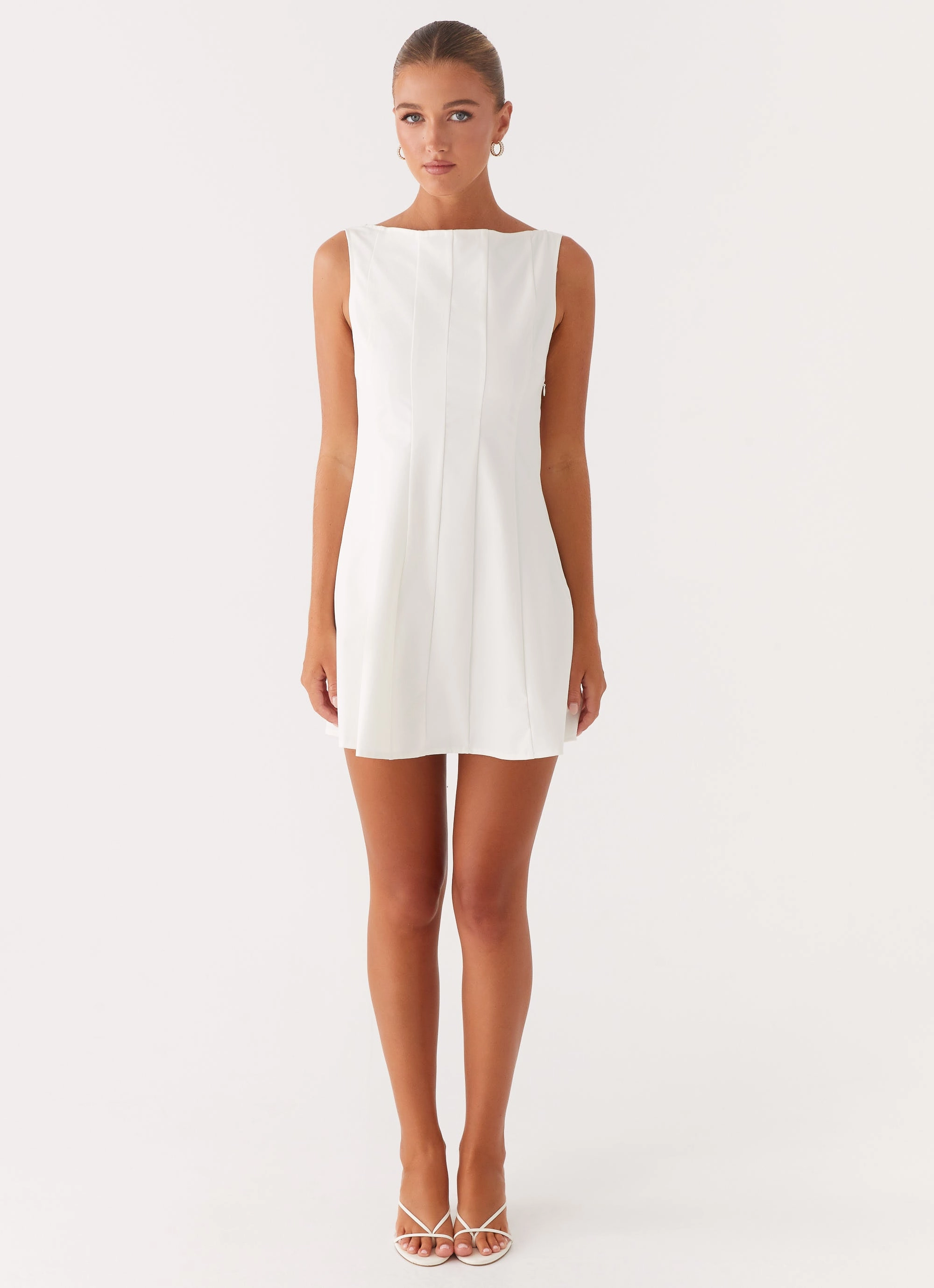 Minimalist Elegance Dew Glow Emelie Mini Dress - White