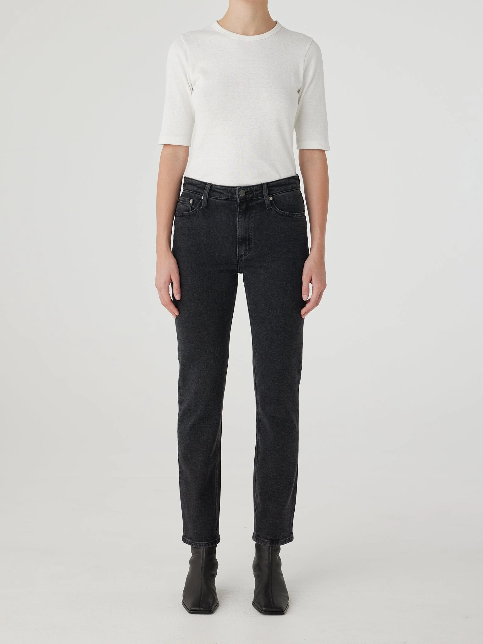 Emily Jean Shadow Black Sleek Option Autumn Days Outdoor Enthusiast Streetwear Fan