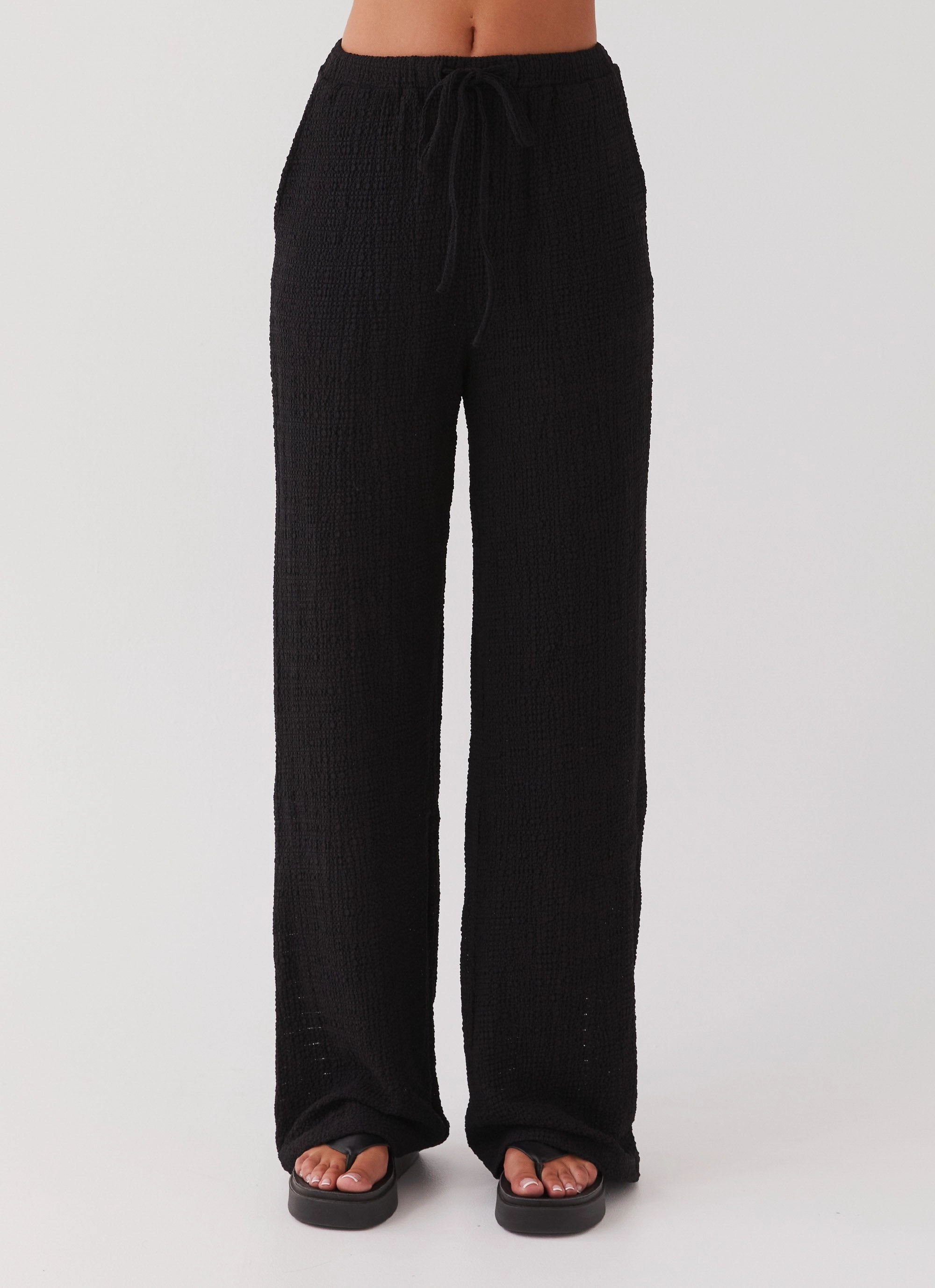 Minimal Bulk Jadey Waffle Pants - Black
