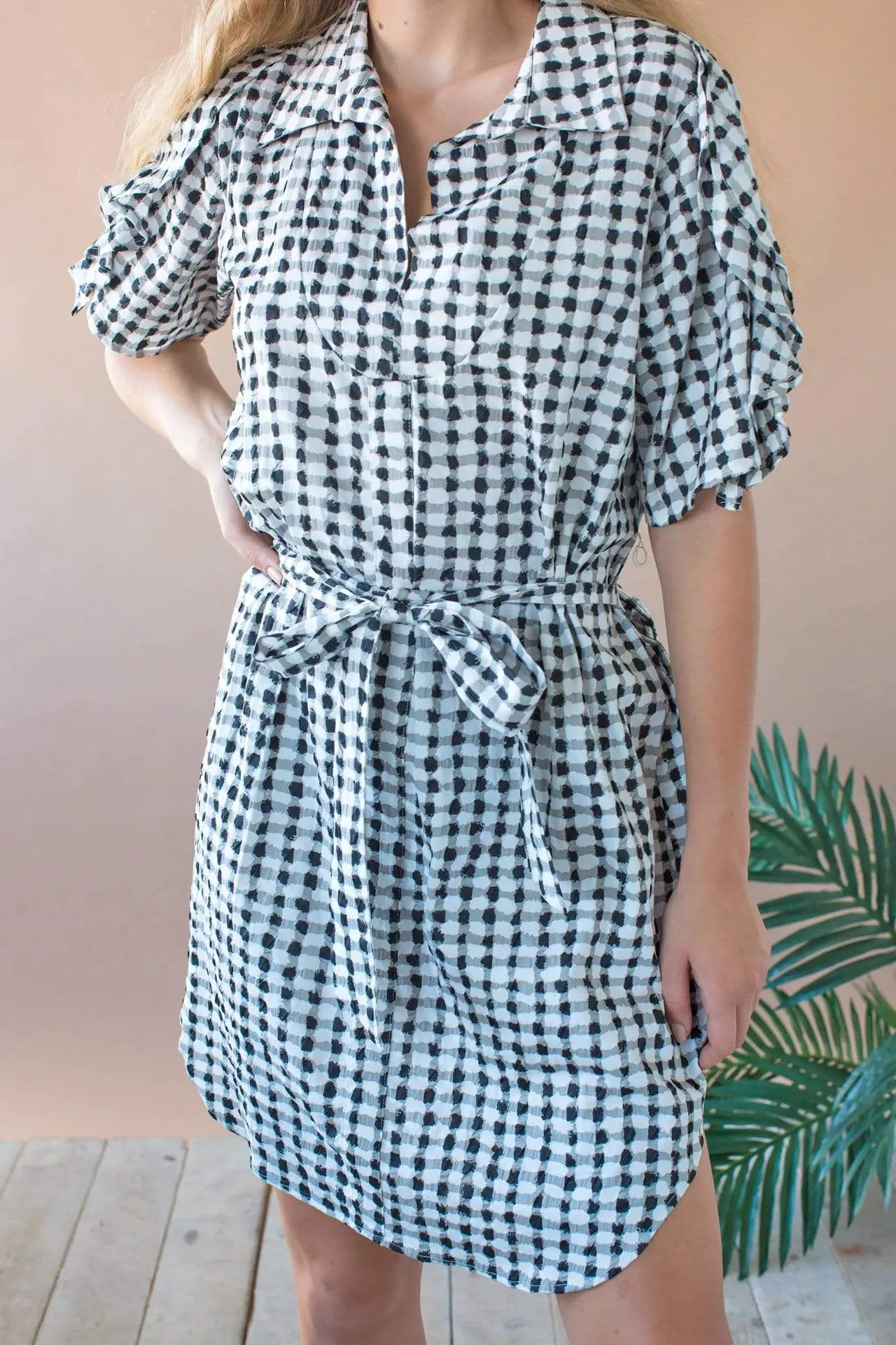 Light material Elegant Silhouette Heather Dress - Checkmate