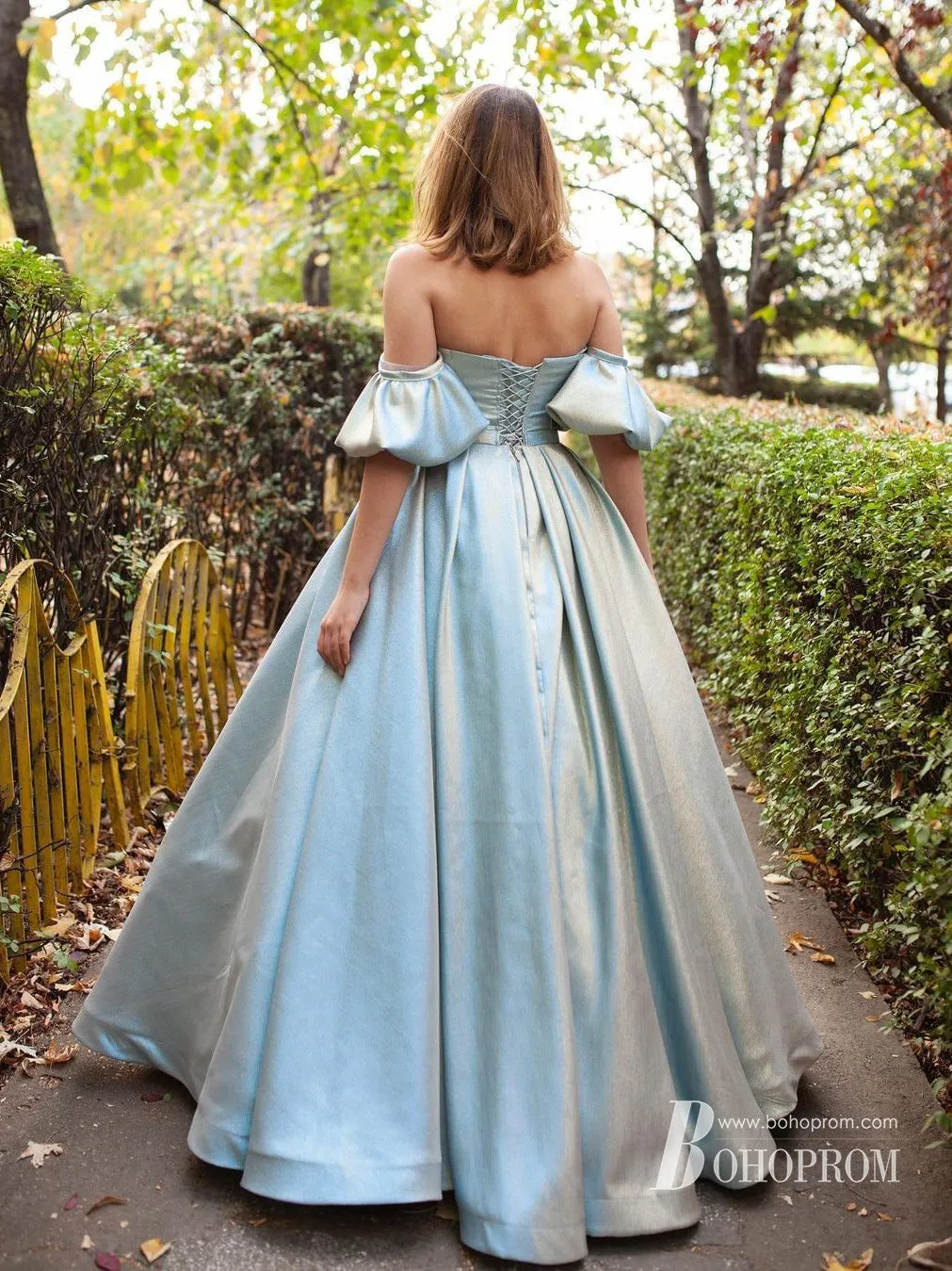 Exquisite Satin Off-the-shoulder Neckline A-line Prom Dresses With Appliques PD626