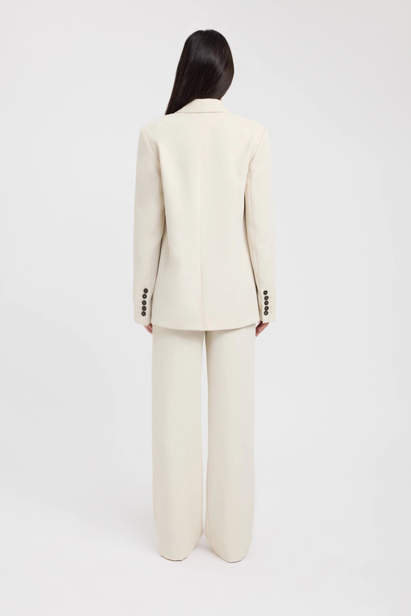 Ariel Button Blazer Sleek Comfort Hardware