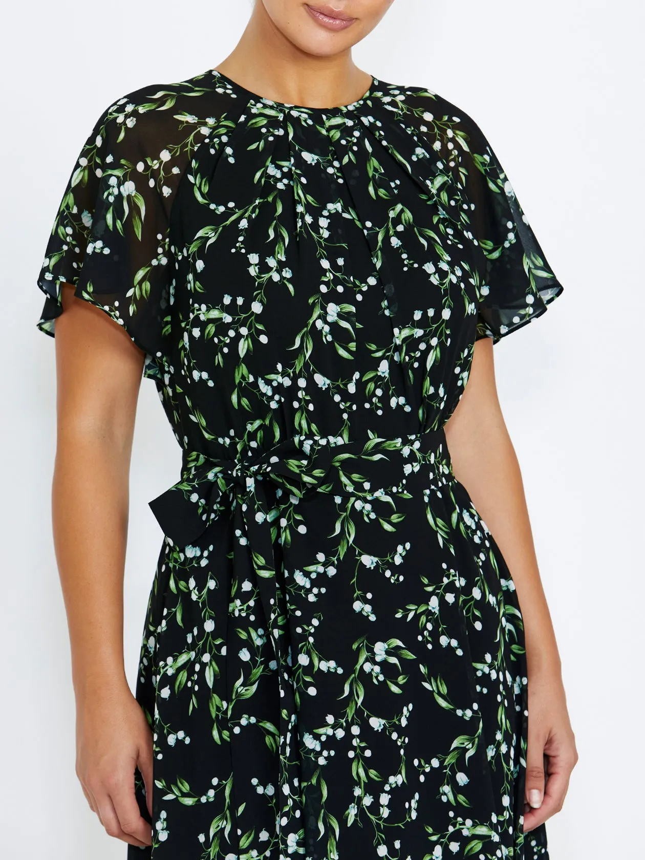 Subtle Charm Sharp Fit Ainara Valley Chiffon Dress