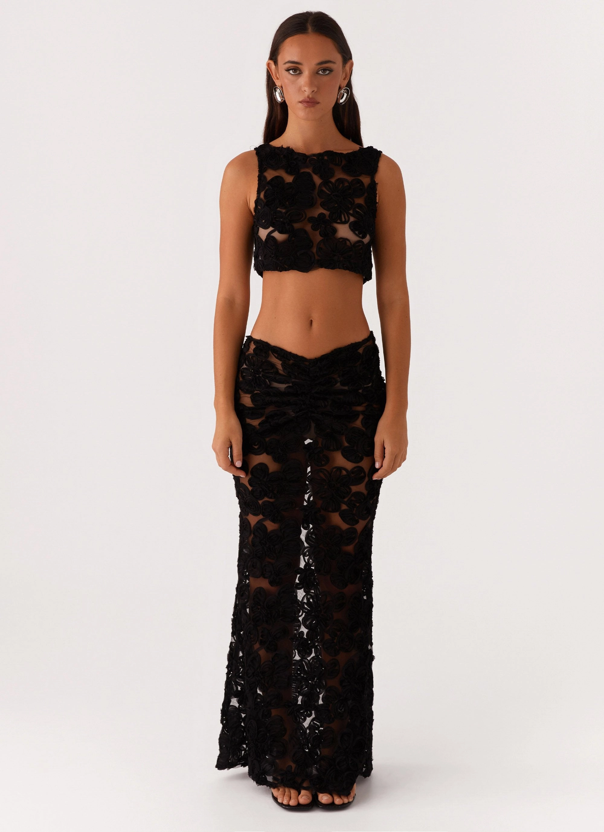 Shape Retention Fabric Luxurious Feel Fiorella Floret Top - Black