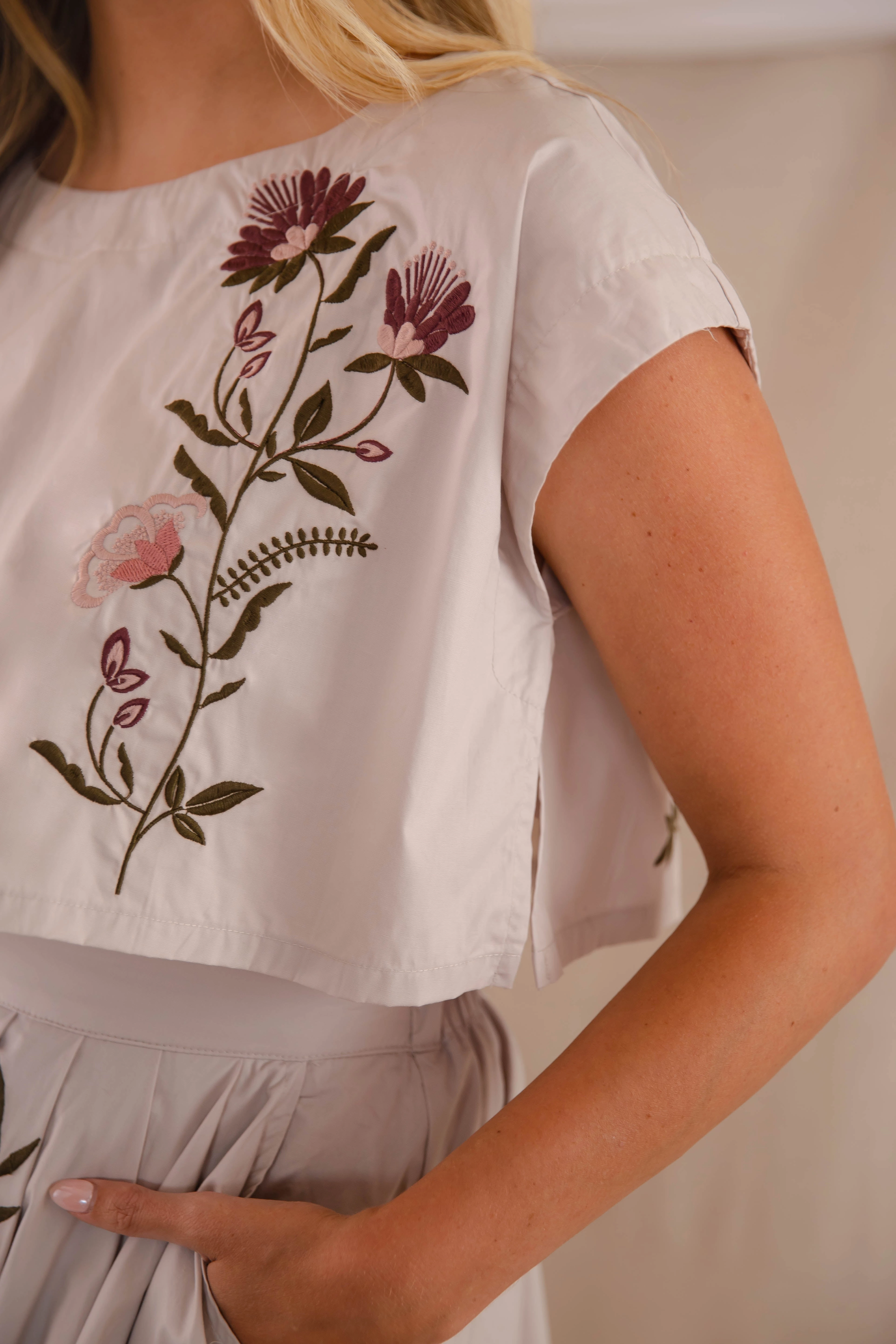 Finding The Good Crop Top elegant design CroppedLength