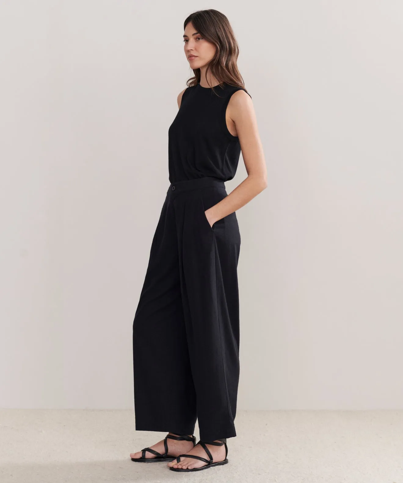 Relaxed Trouser Light Waist