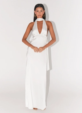 Fit And Flare Alicia Satin Halter Maxi Dress - White Comfy Style City Tones Fit And Flare Alicia Satin Halter Maxi Dress - White