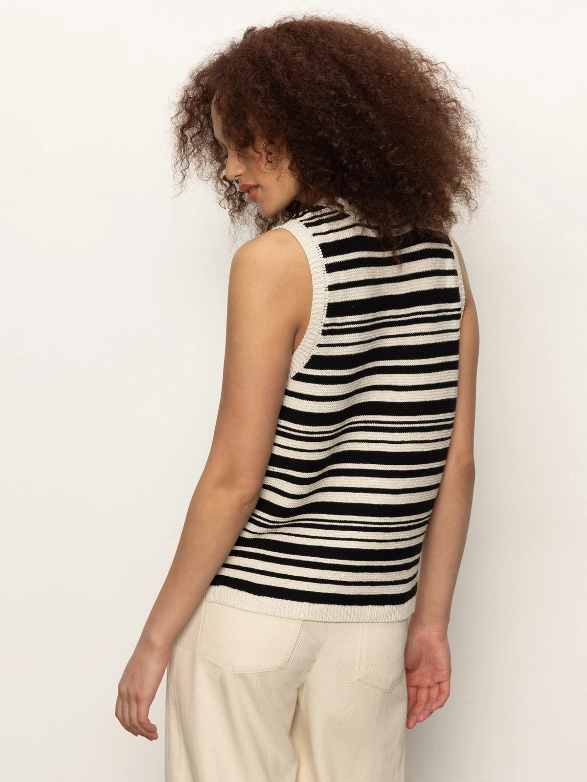 Modern Sweater Shell Black Macrame Layered Knit Wrinkle Resistant Finish