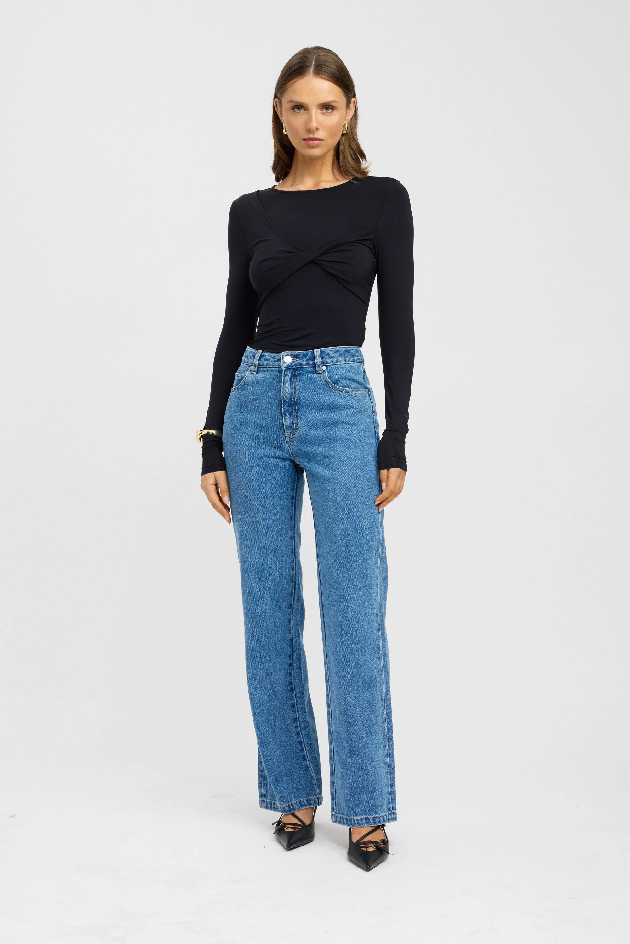 Larsen Jean Flattering Fit Party Look Luxury